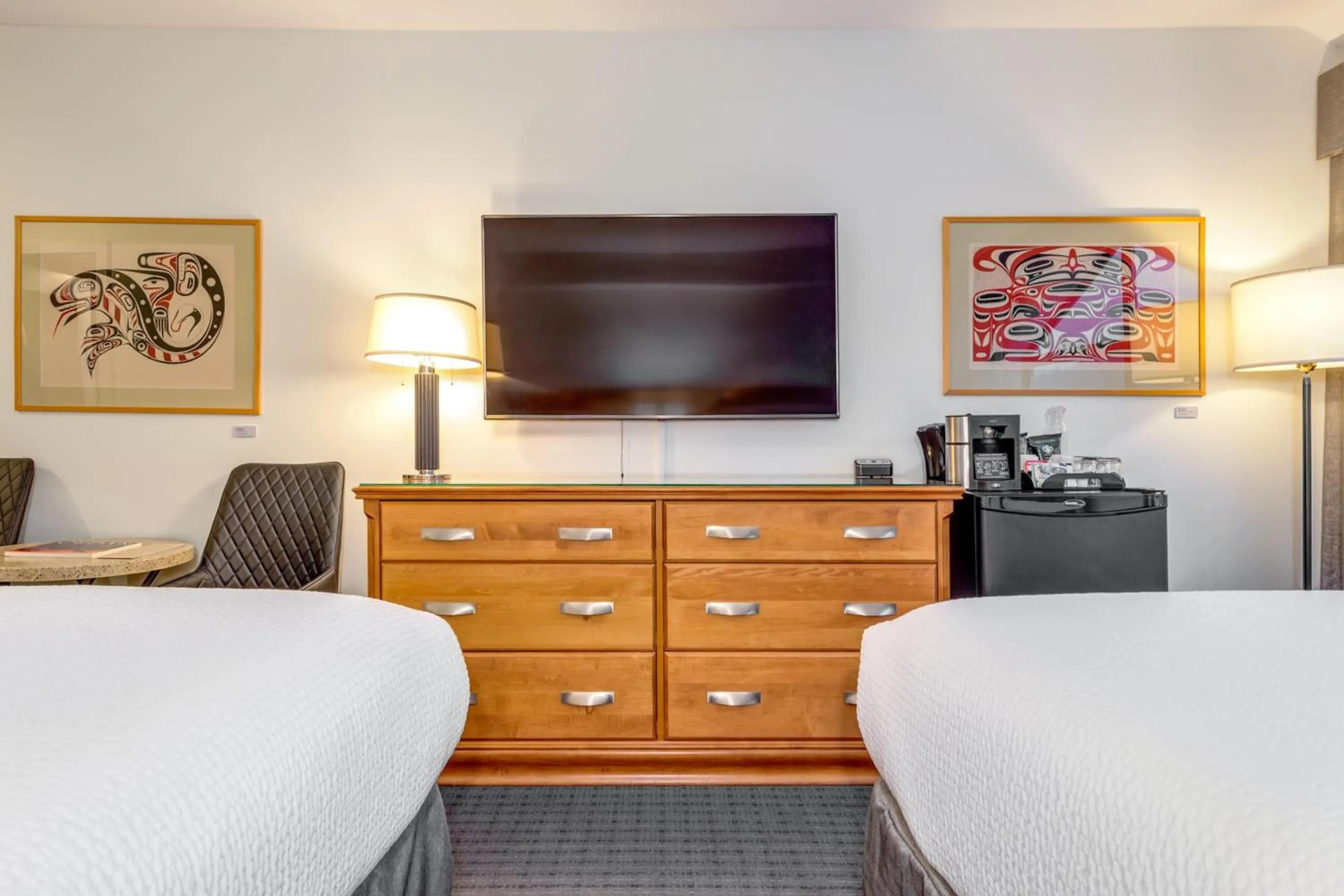 Bedroom, Bed in Listel Whistler, a Coast Hotel