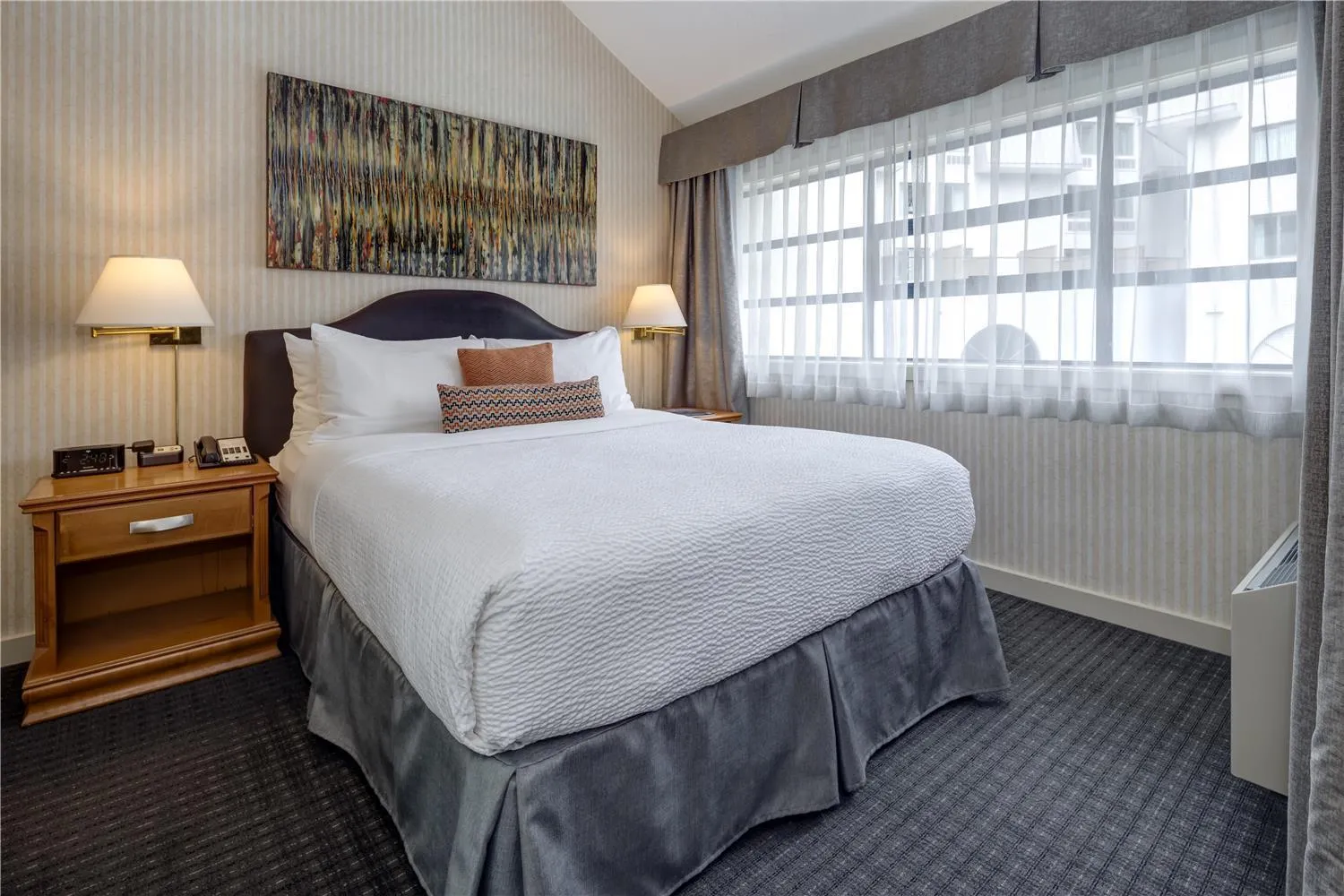 Bedroom, Bed in Listel Whistler, a Coast Hotel