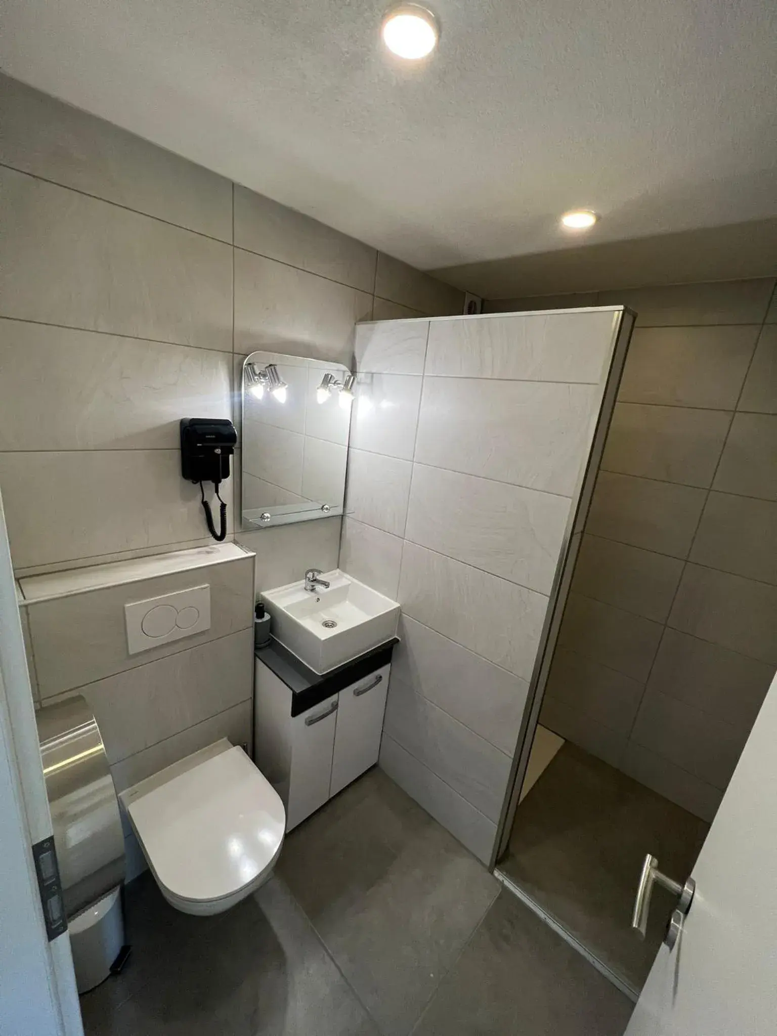 Double Room - single occupancy in Hotel Restaurant du Moulin Double Room - single occupancy in Hotel Restaurant du Moulin