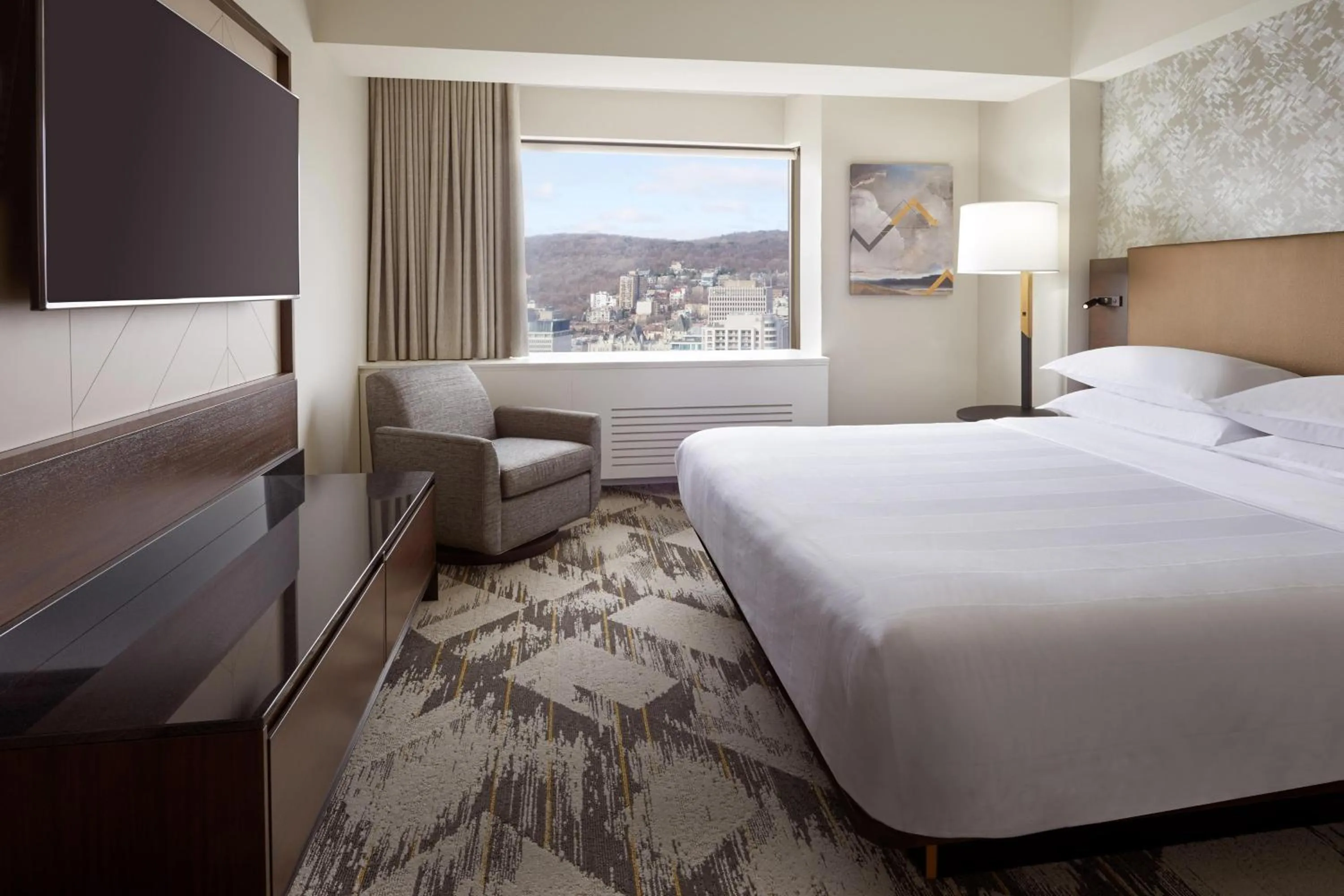 Bedroom, Bed in Le Centre Sheraton Montreal Hotel