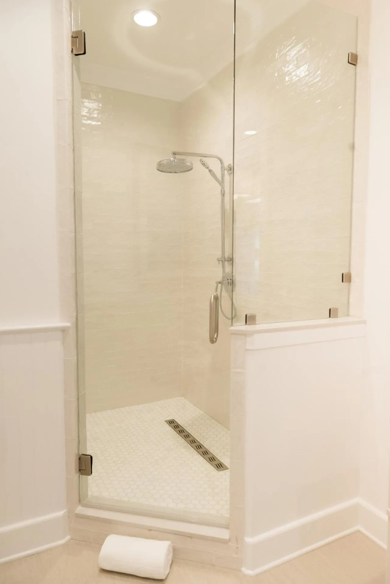 Shower in Oyster Bay Boutique Hotel