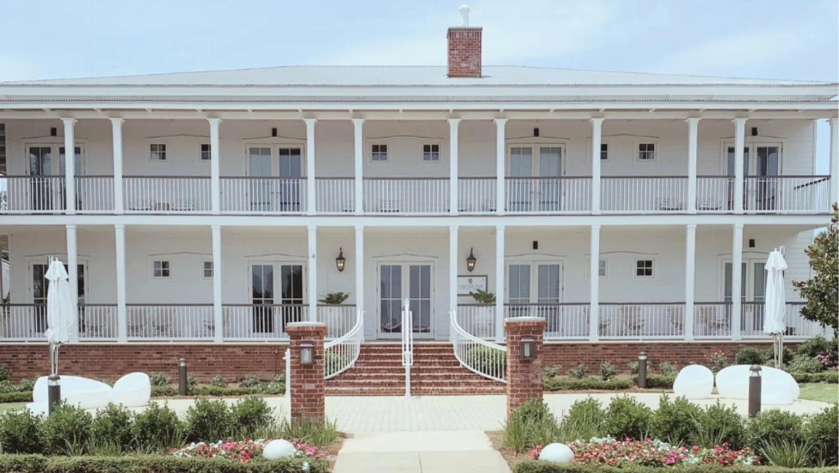 Property building in Oyster Bay Boutique Hotel