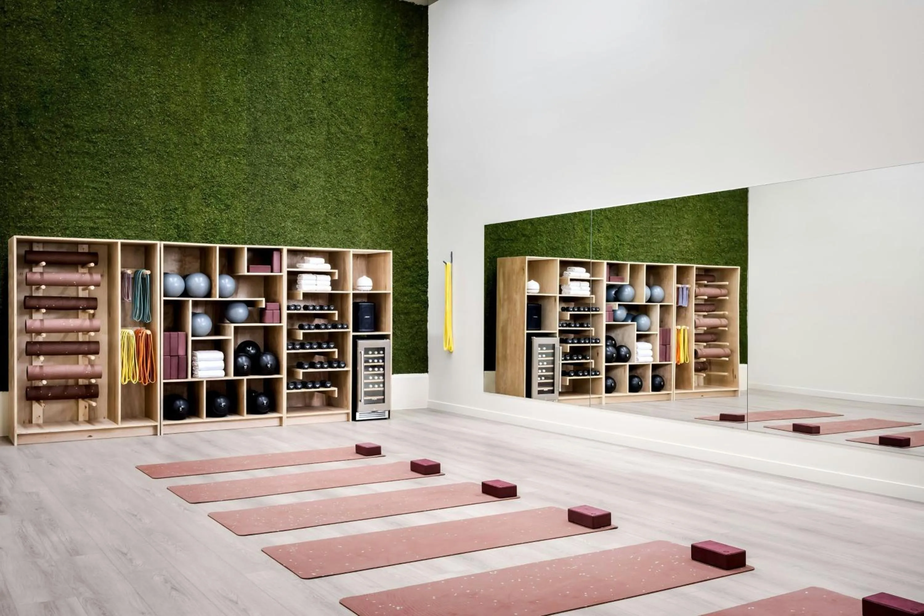 Fitness centre/facilities in The Westin Harbour Castle, Toronto