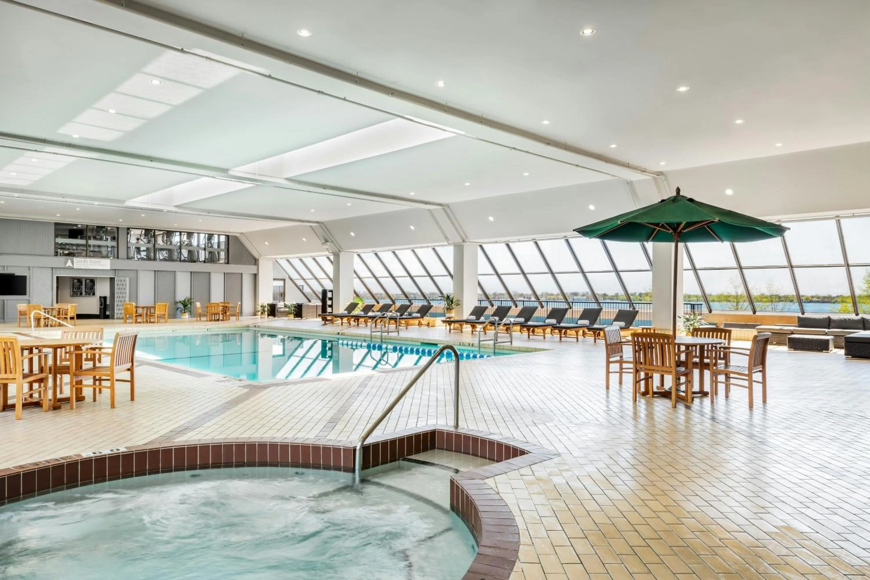 Swimming pool in The Westin Harbour Castle, Toronto