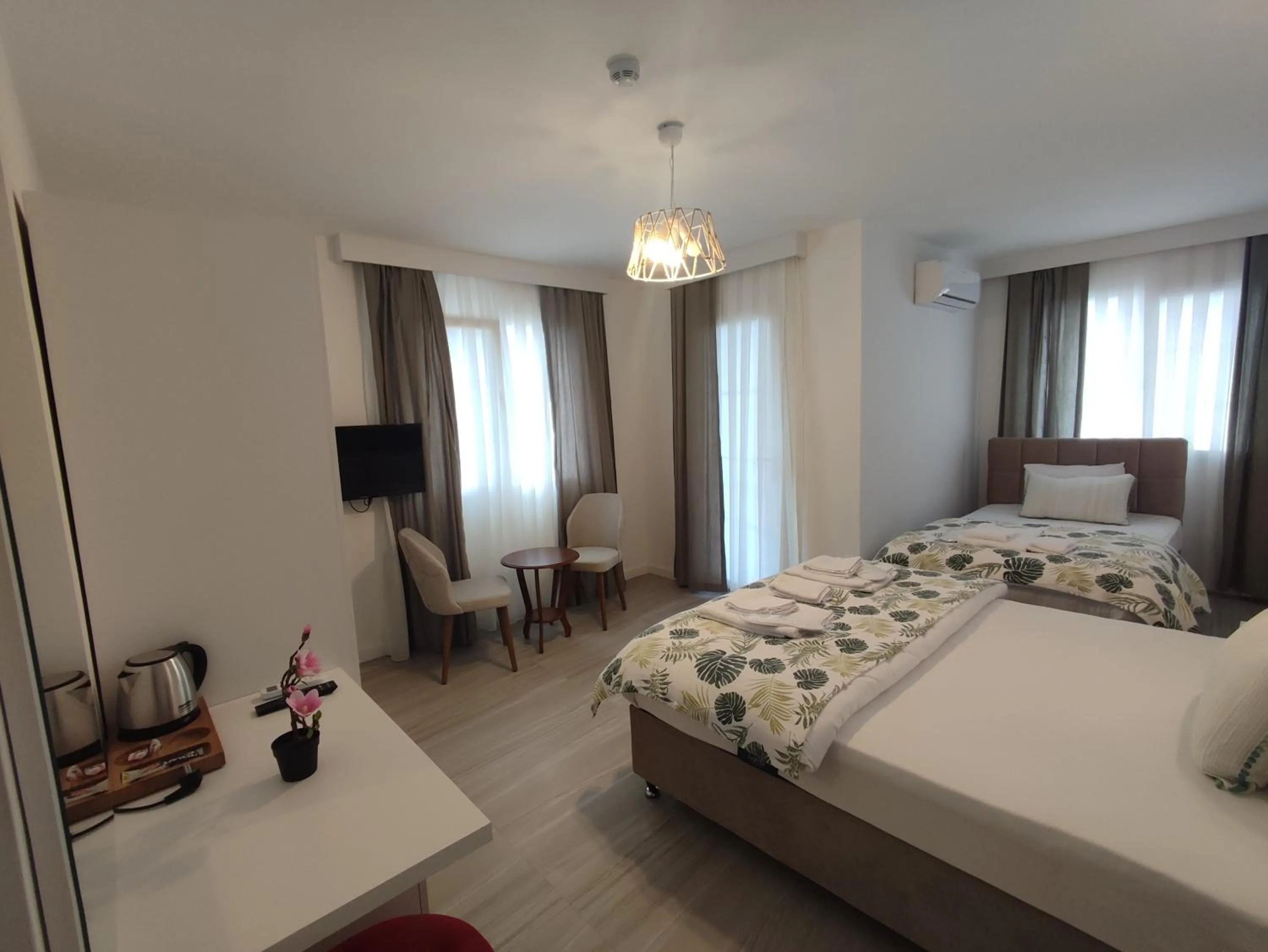 Photo of the whole room, Bed in Tepehan by Özkul