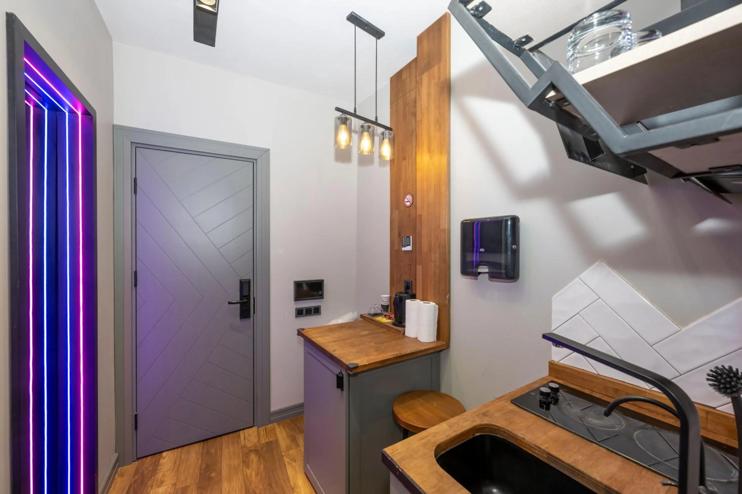 Kitchen or kitchenette, Bed in Roe Suite Hotel - TAKSIM