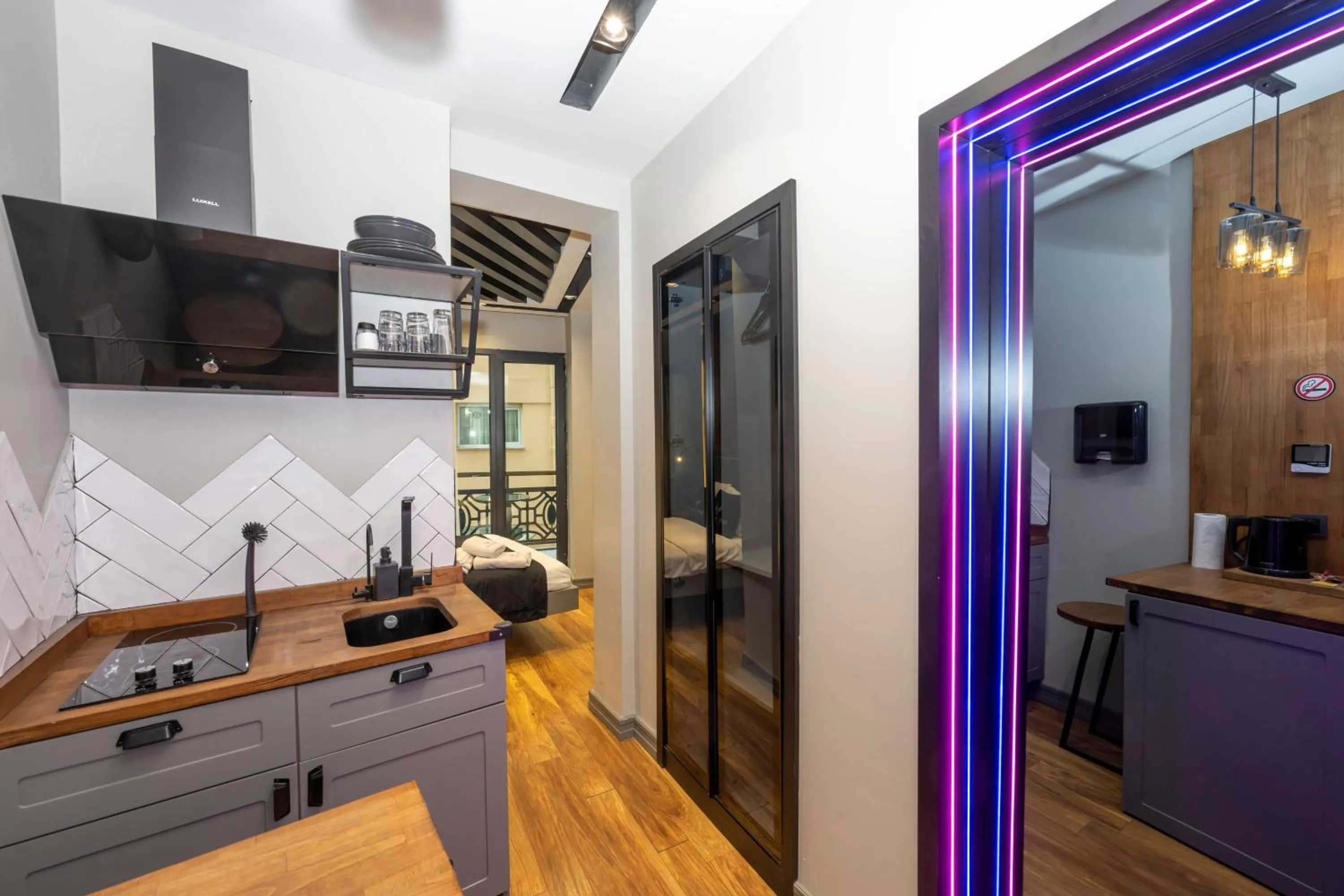 Kitchen or kitchenette in Roe Suite Hotel - TAKSIM