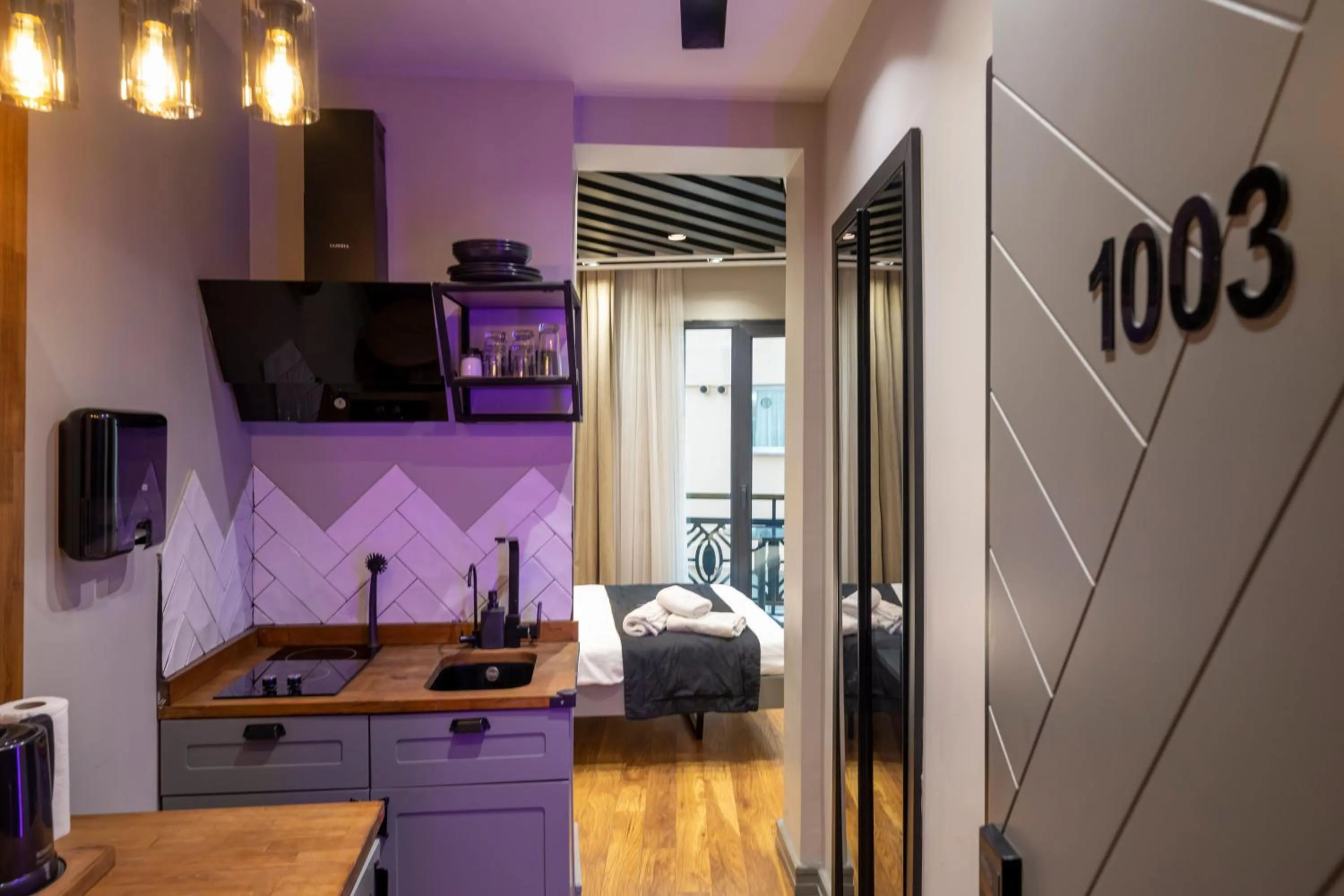 Kitchen or kitchenette in Roe Suite Hotel - TAKSIM