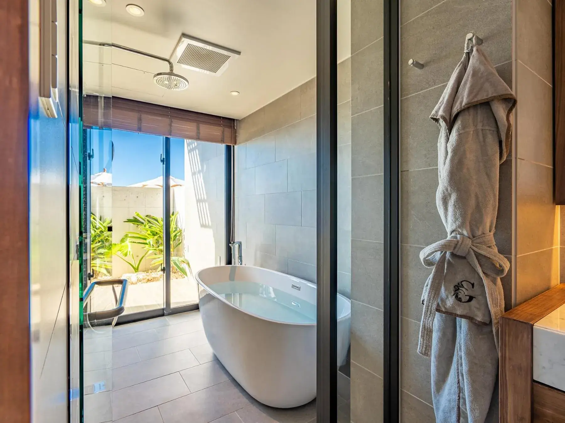 Bathroom in One Suite THE GRAND Bathroom in One Suite THE GRAND