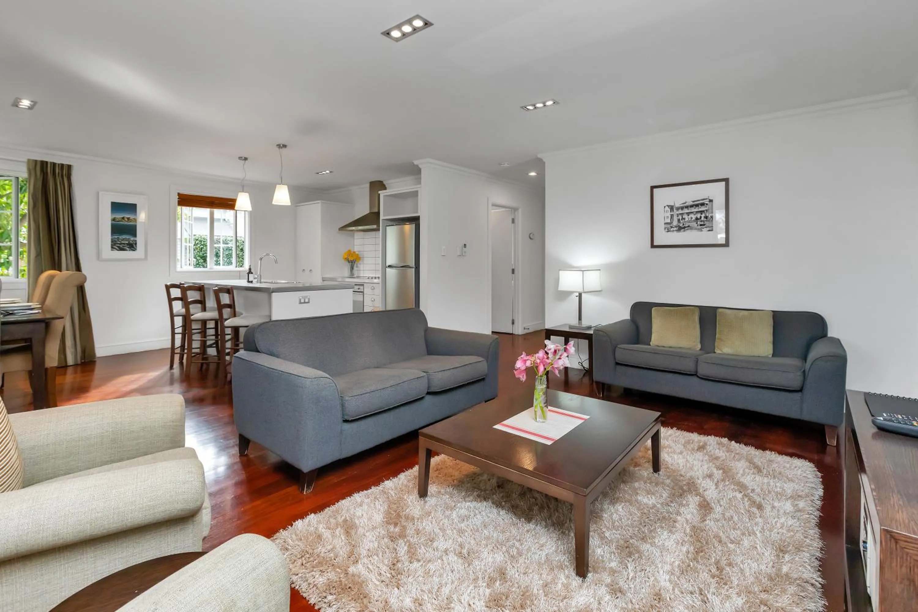 Russell Cottages - Russell Holiday Home