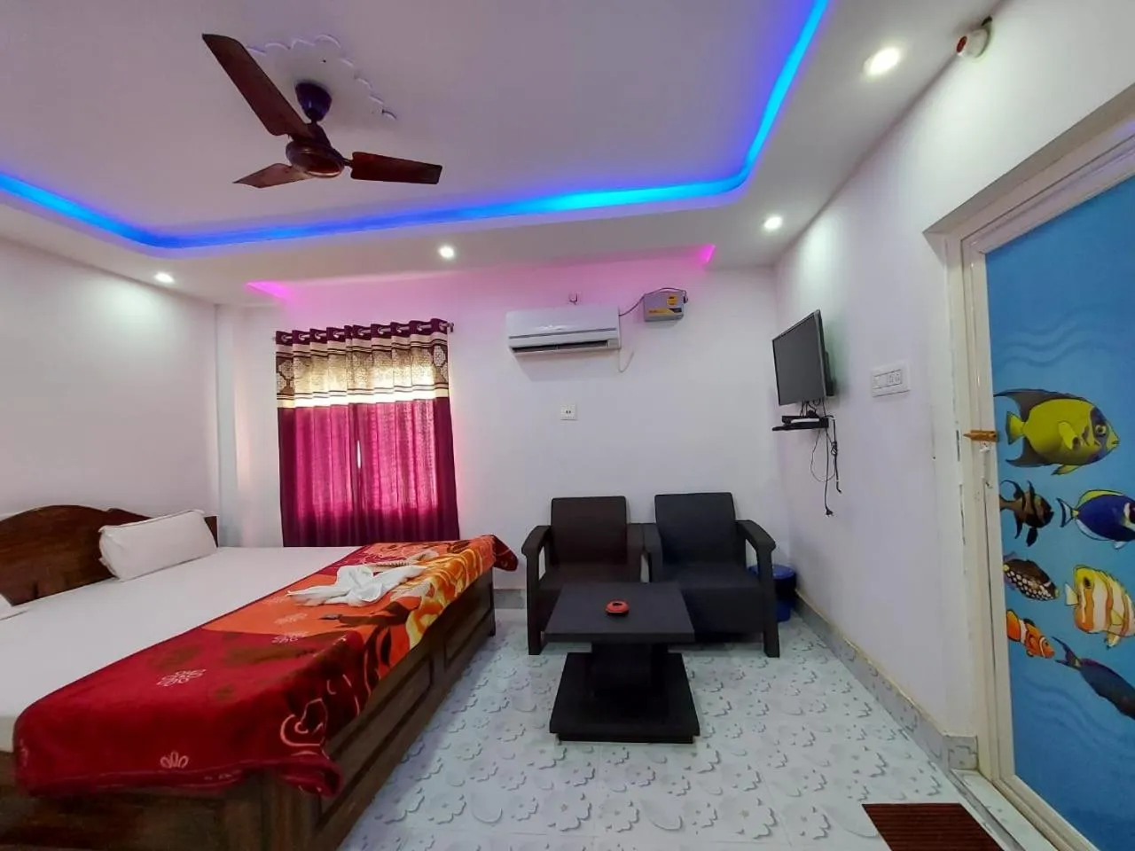 TV and multimedia, Bed in Swastik Resort Tajpur