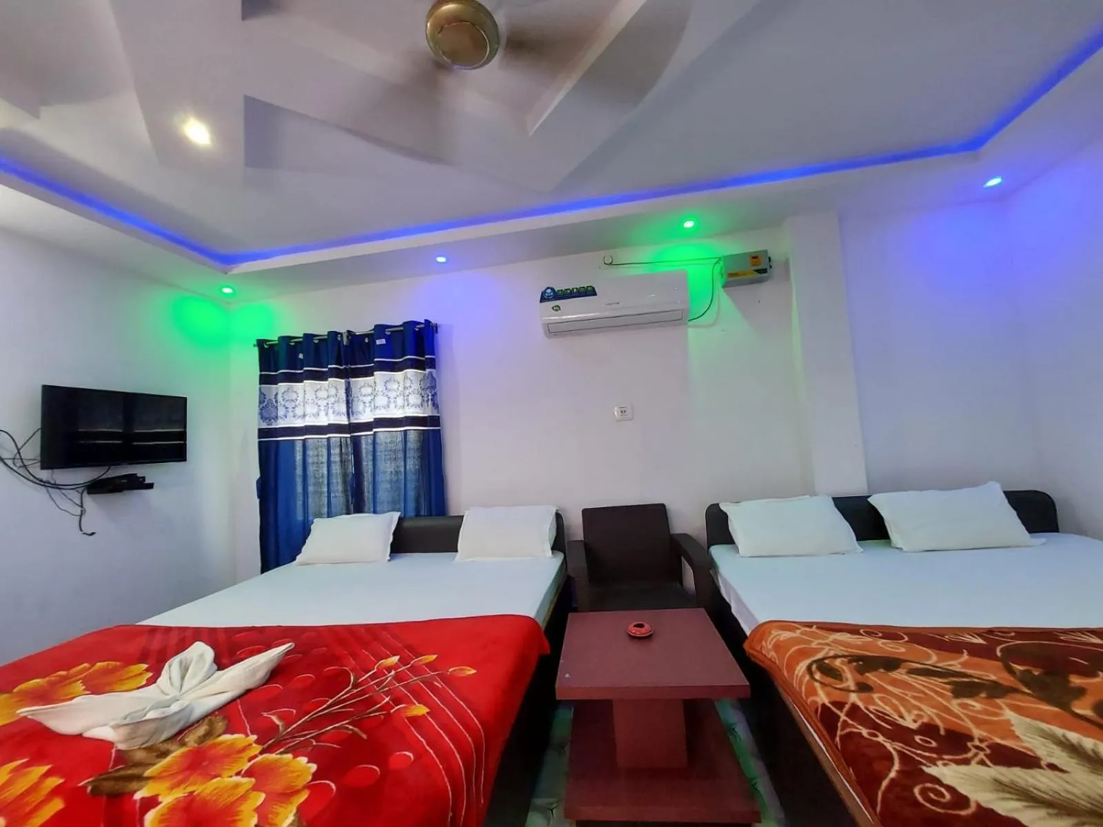 Bed in Swastik Resort Tajpur