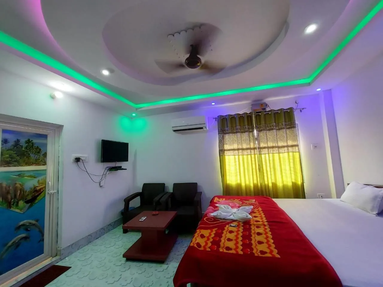 TV and multimedia, Bed in Swastik Resort Tajpur