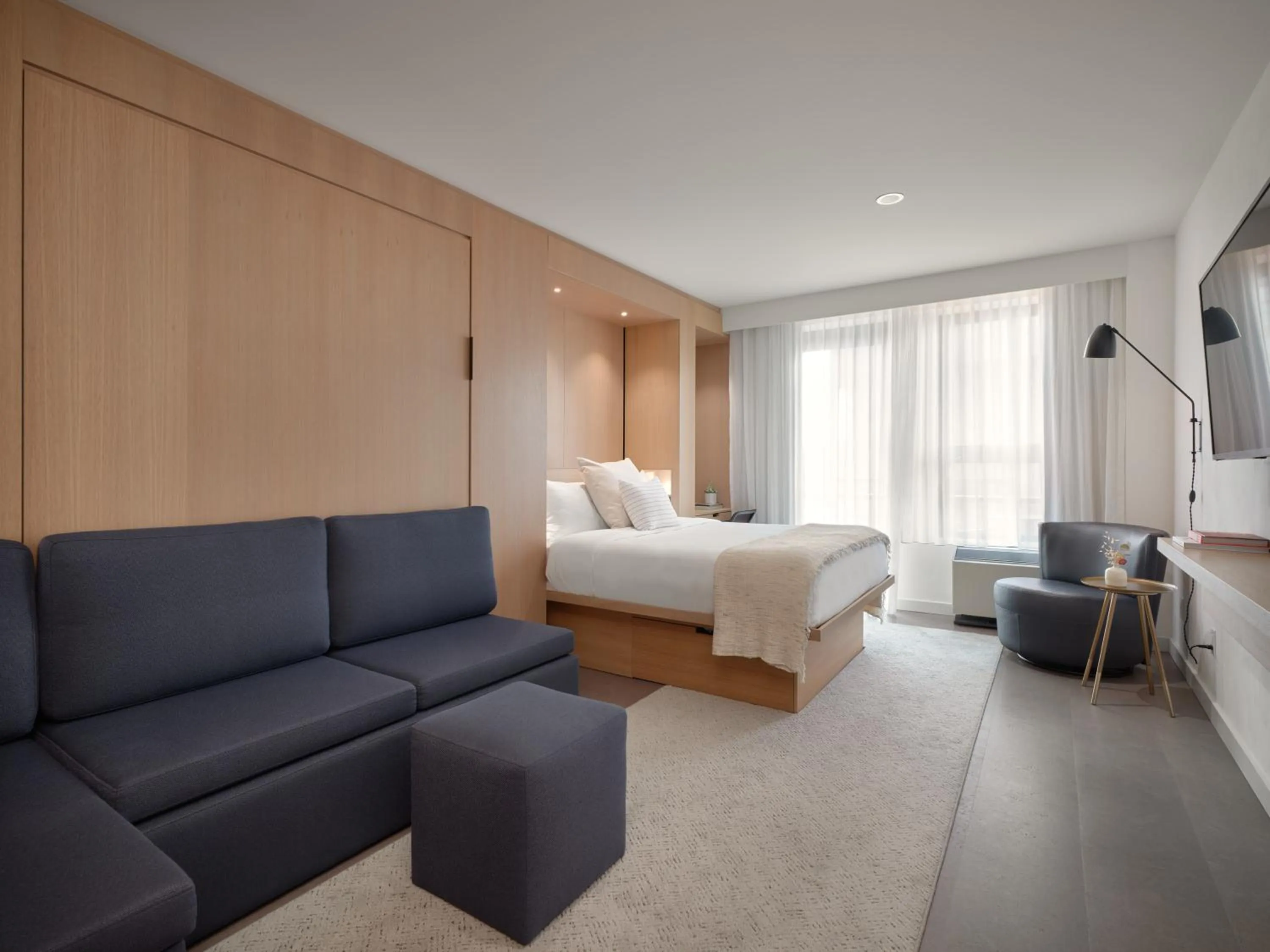 Bedroom, Bed in Hôtel de l'ITHQ