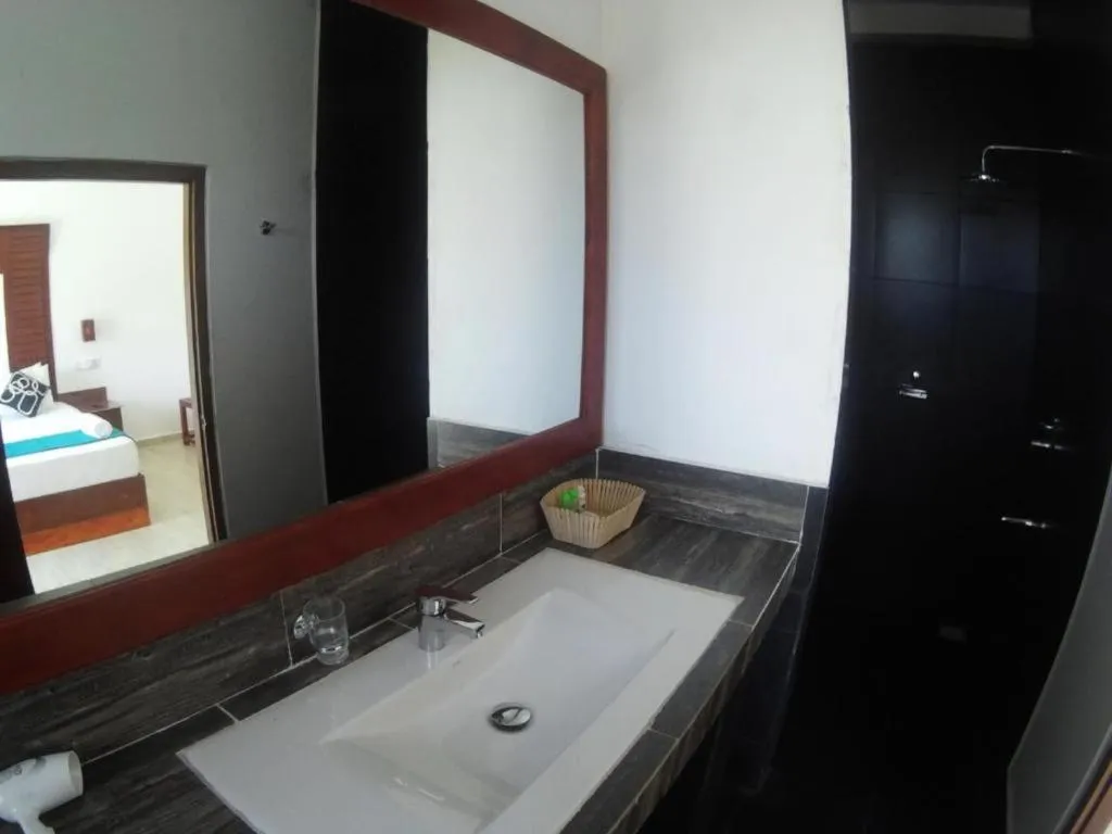 Bathroom in Sundaras Resort & Spa Dambulla