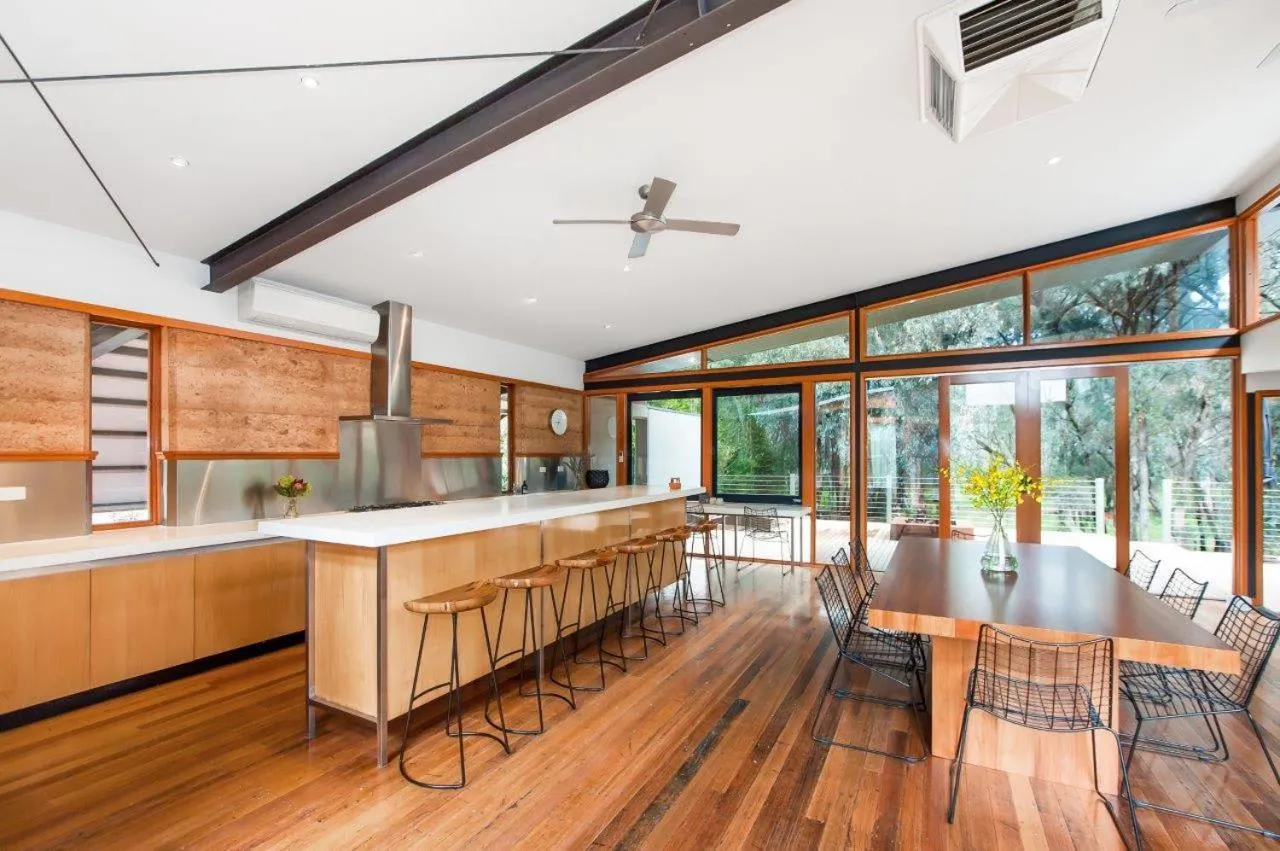 Elements - Echuca Holiday Homes
