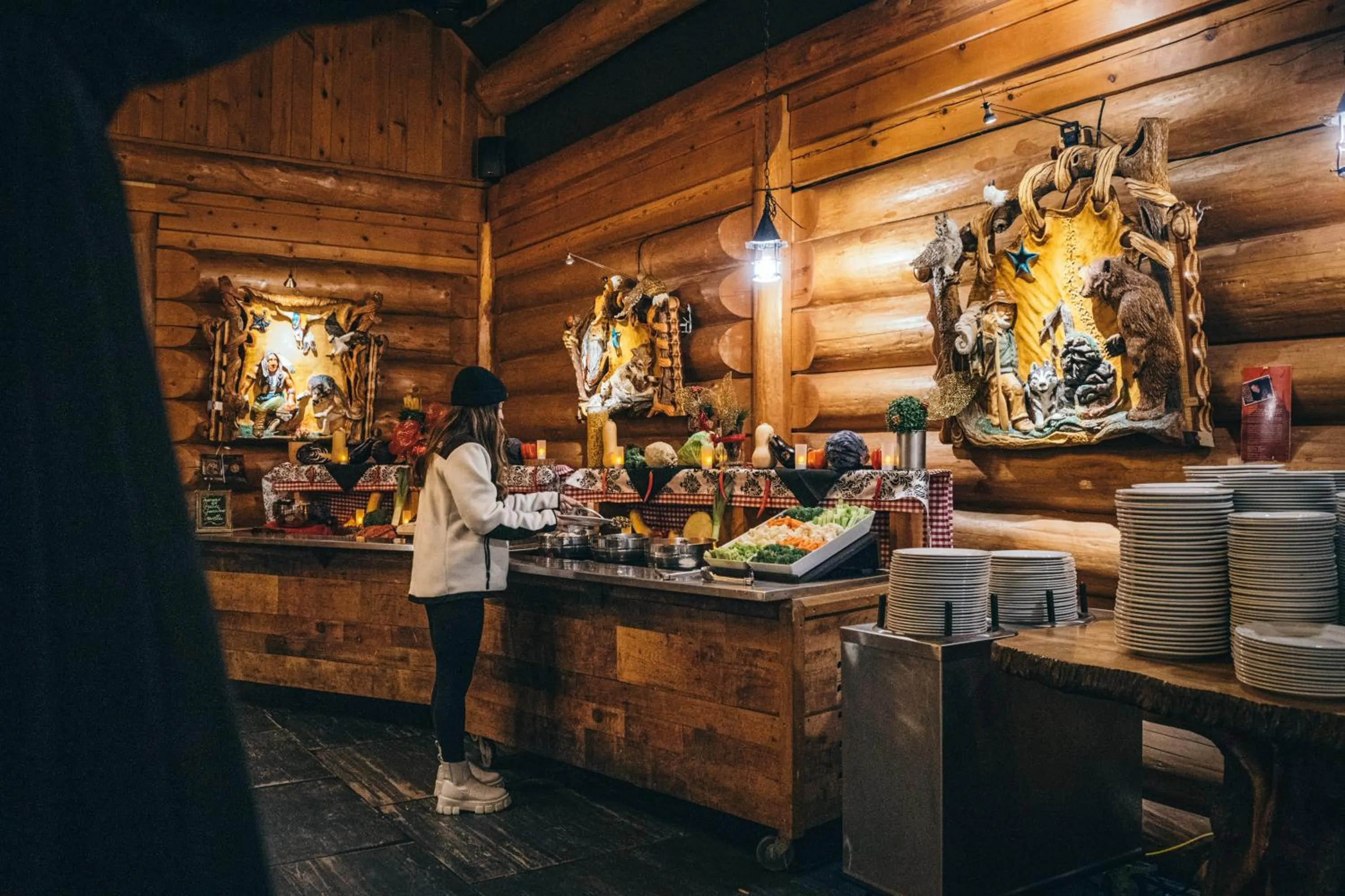 Buffet breakfast in Auberge du Lac Taureau et Condos