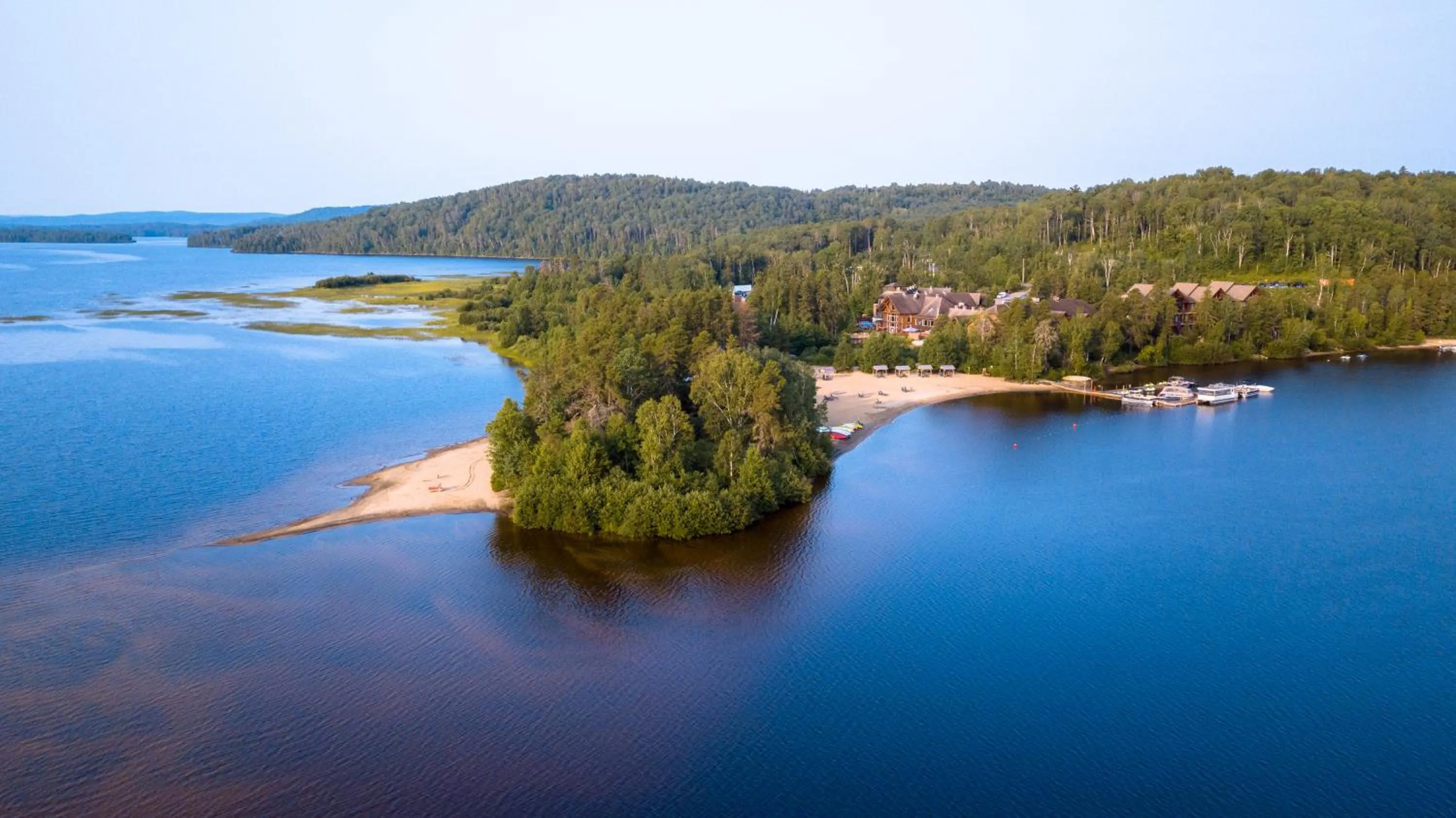 Bird's eye view in Auberge du Lac Taureau et Condos