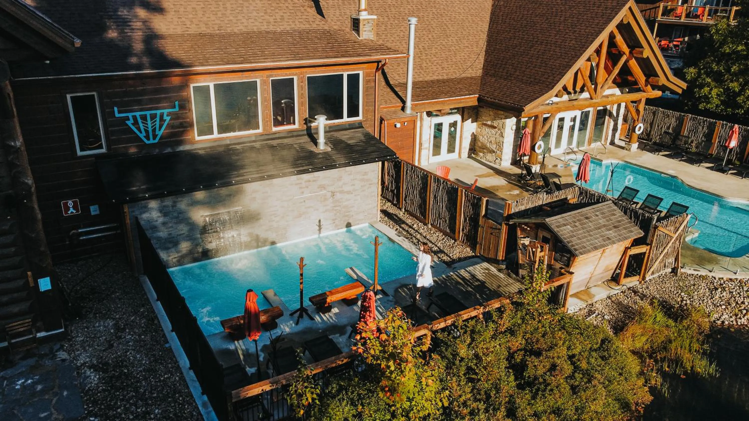 Swimming pool in Auberge du Lac Taureau et Condos