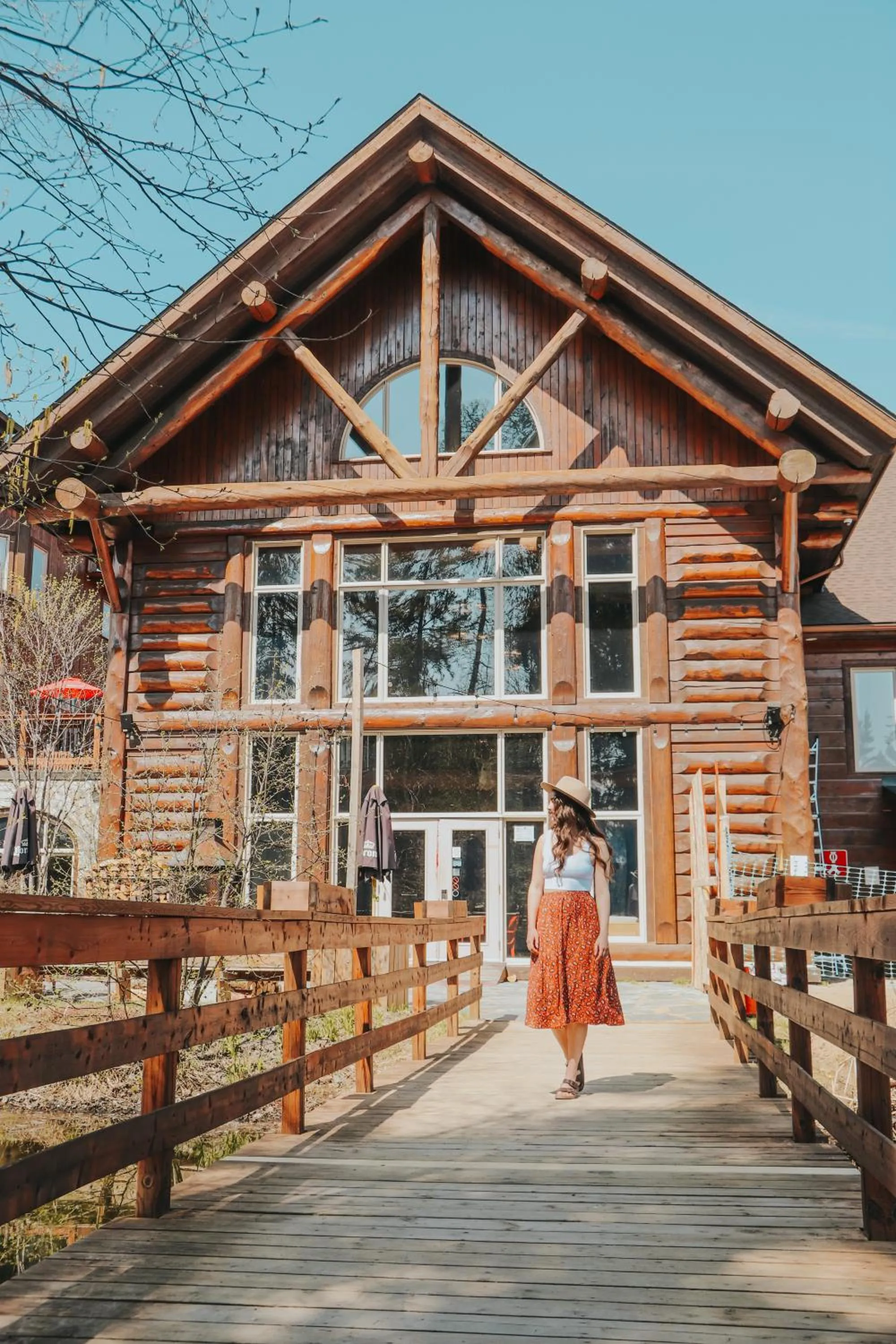 Property building in Auberge du Lac Taureau et Condos