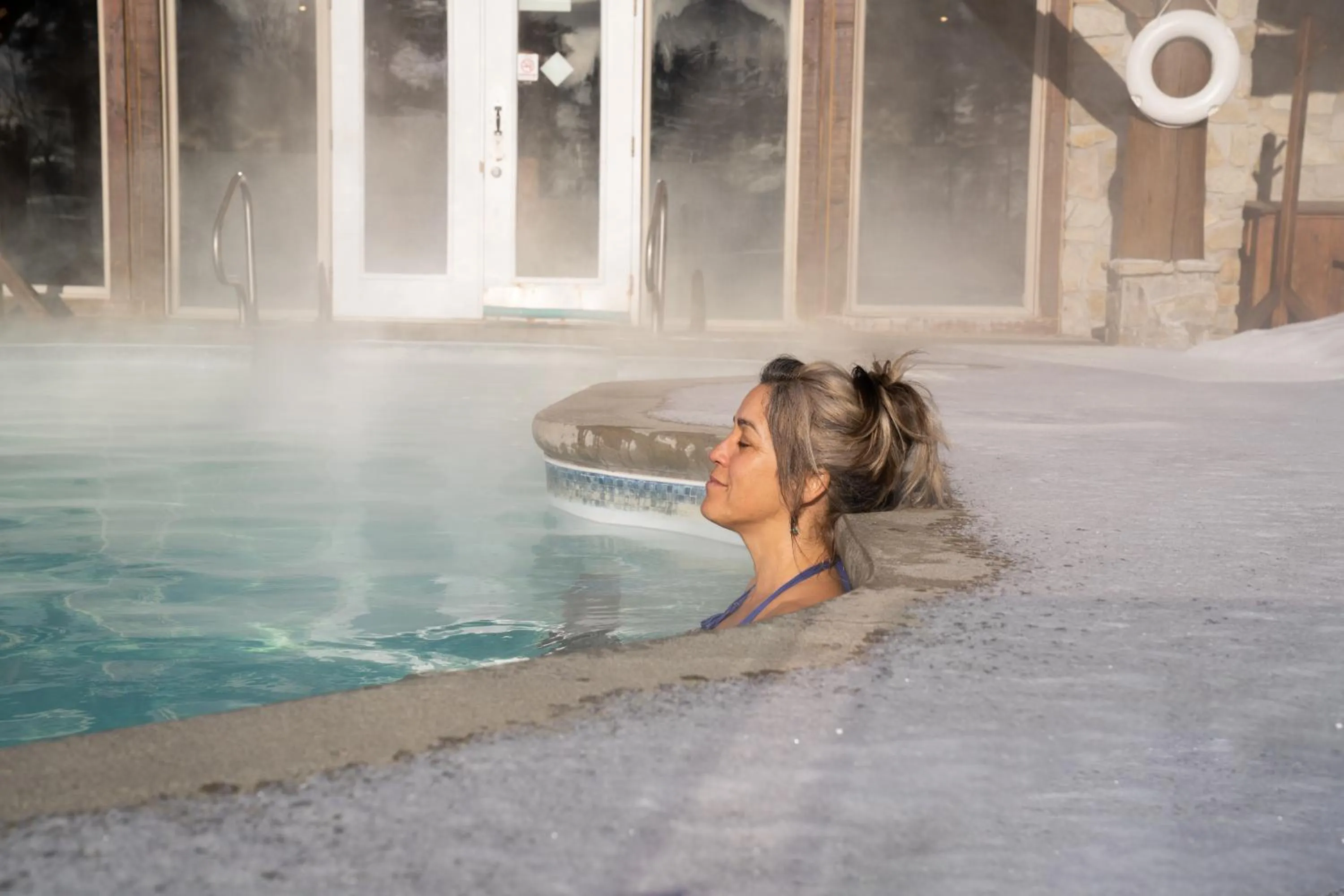 Swimming pool in Auberge du Lac Taureau et Condos
