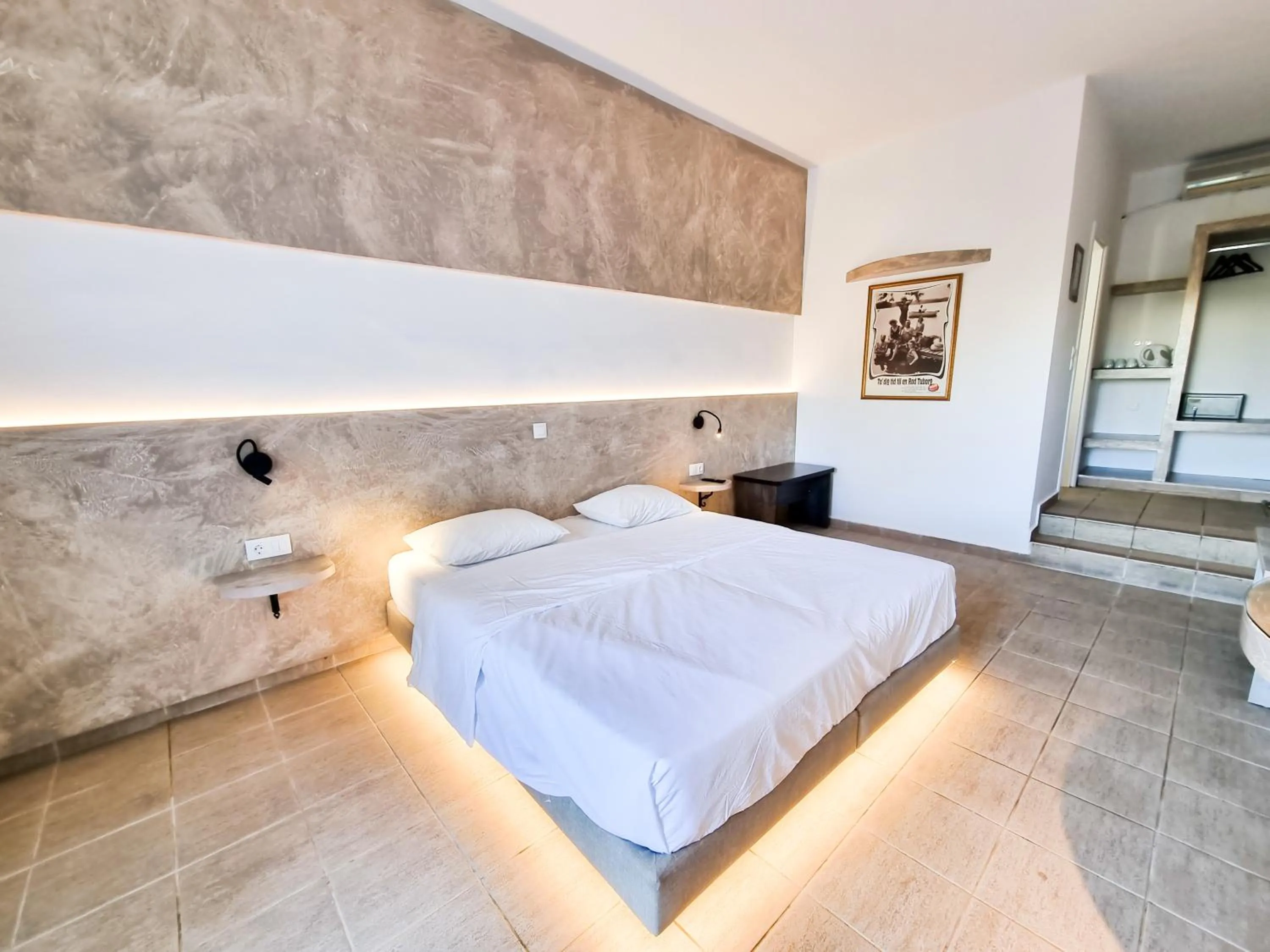 Photo of the whole room, Bed in Penélope Hotel