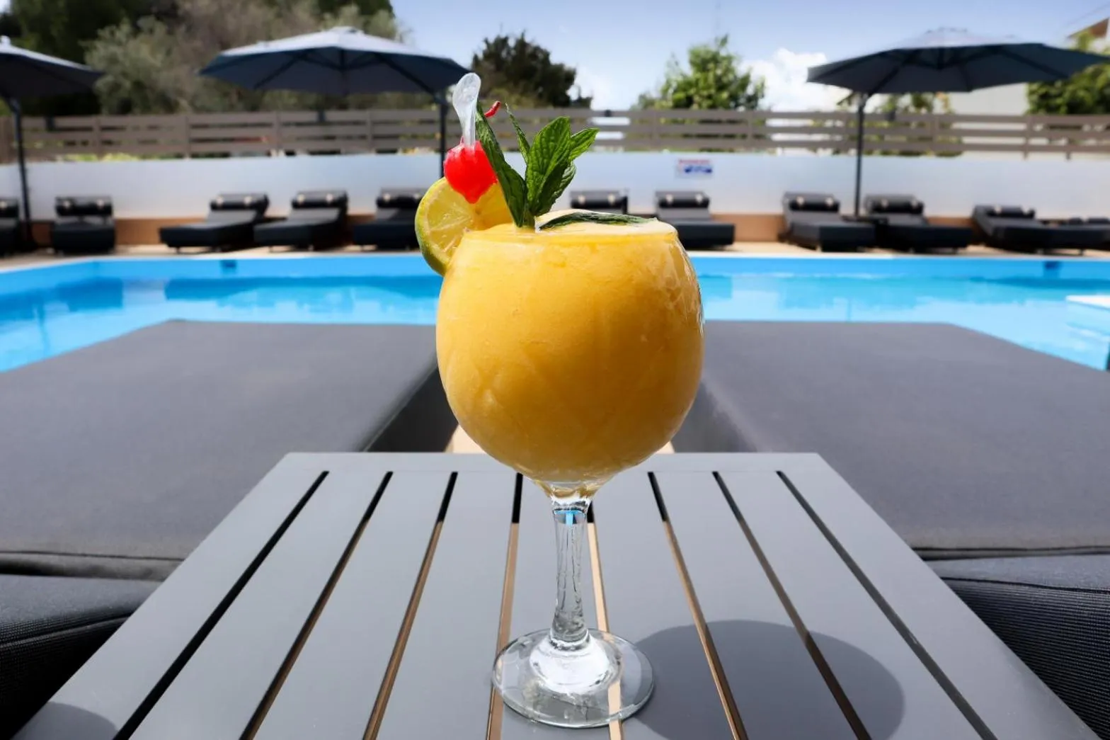 Food and drinks in Penélope Hotel