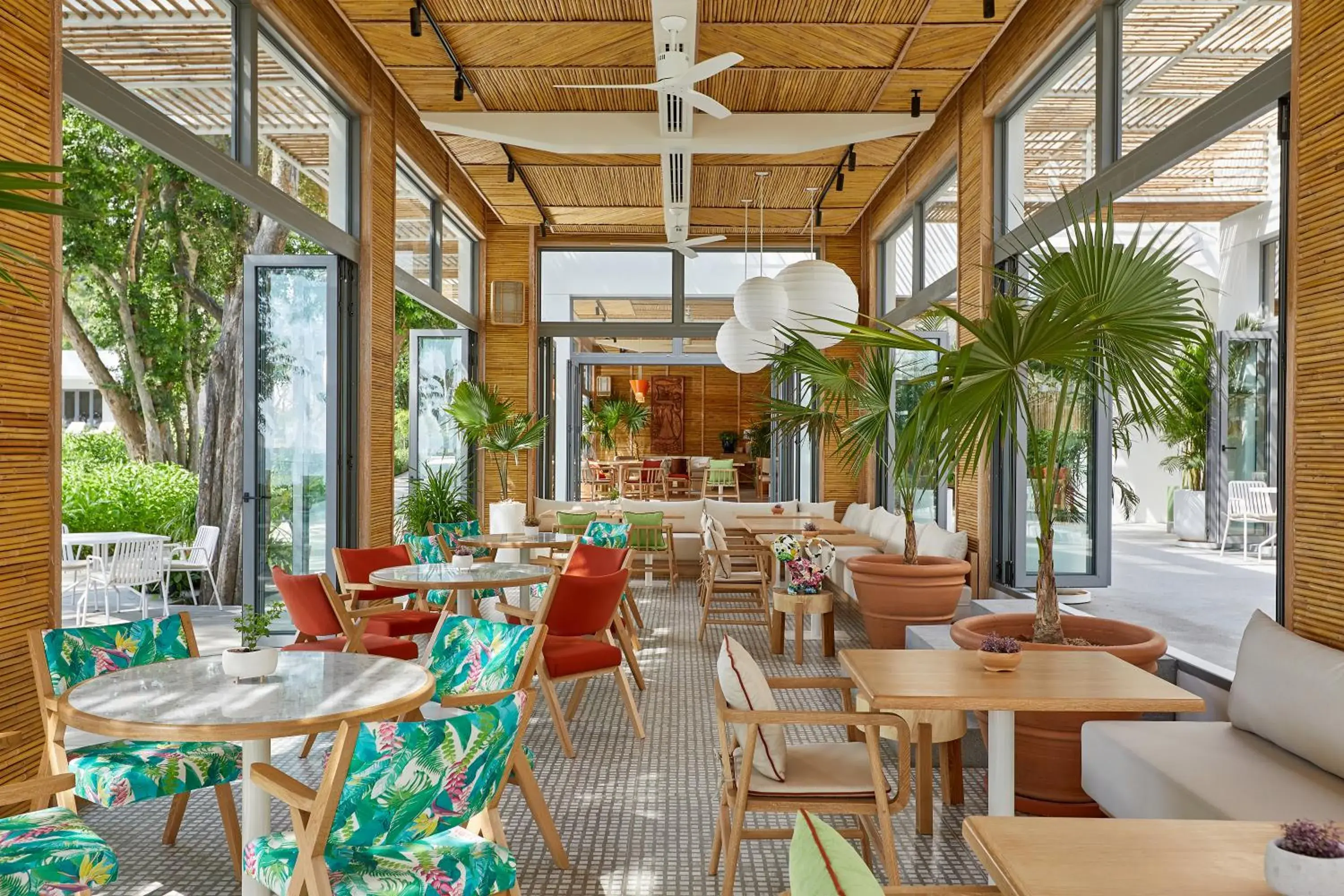 Restaurant/places to eat in The Standard, Hua Hin Restaurant/places to eat in The Standard, Hua Hin