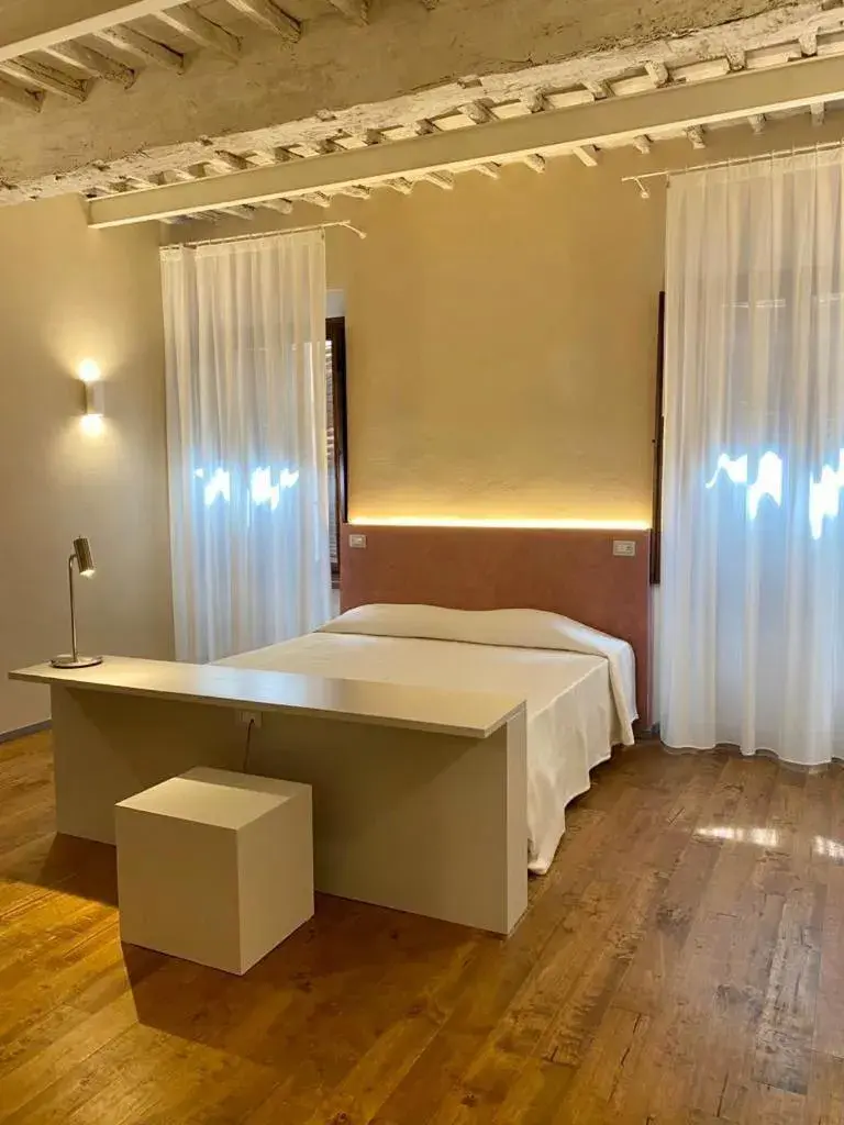 Superior Double Room in Albergo Roma Superior Double Room in Albergo Roma