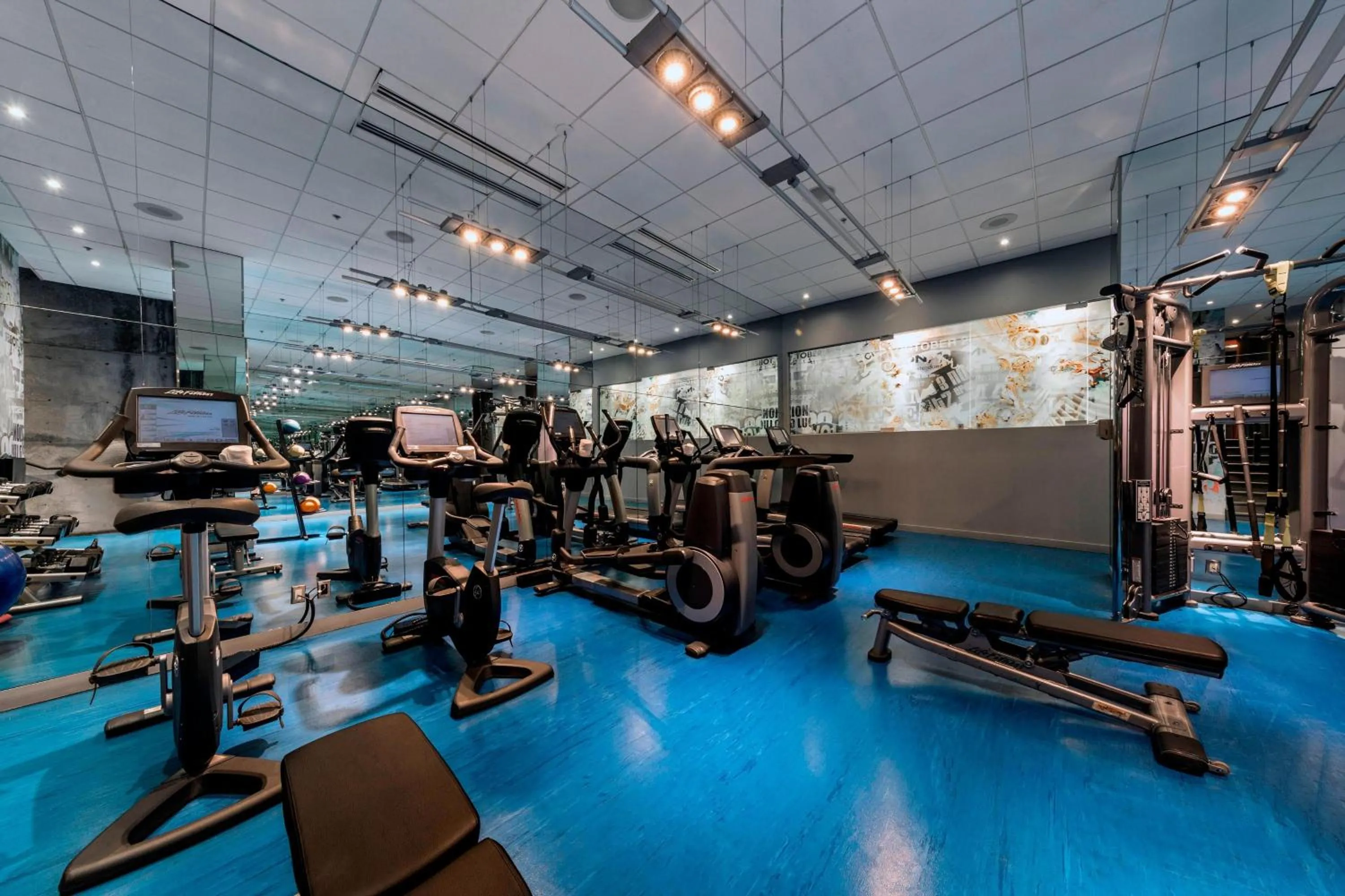 Fitness centre/facilities in W Montreal