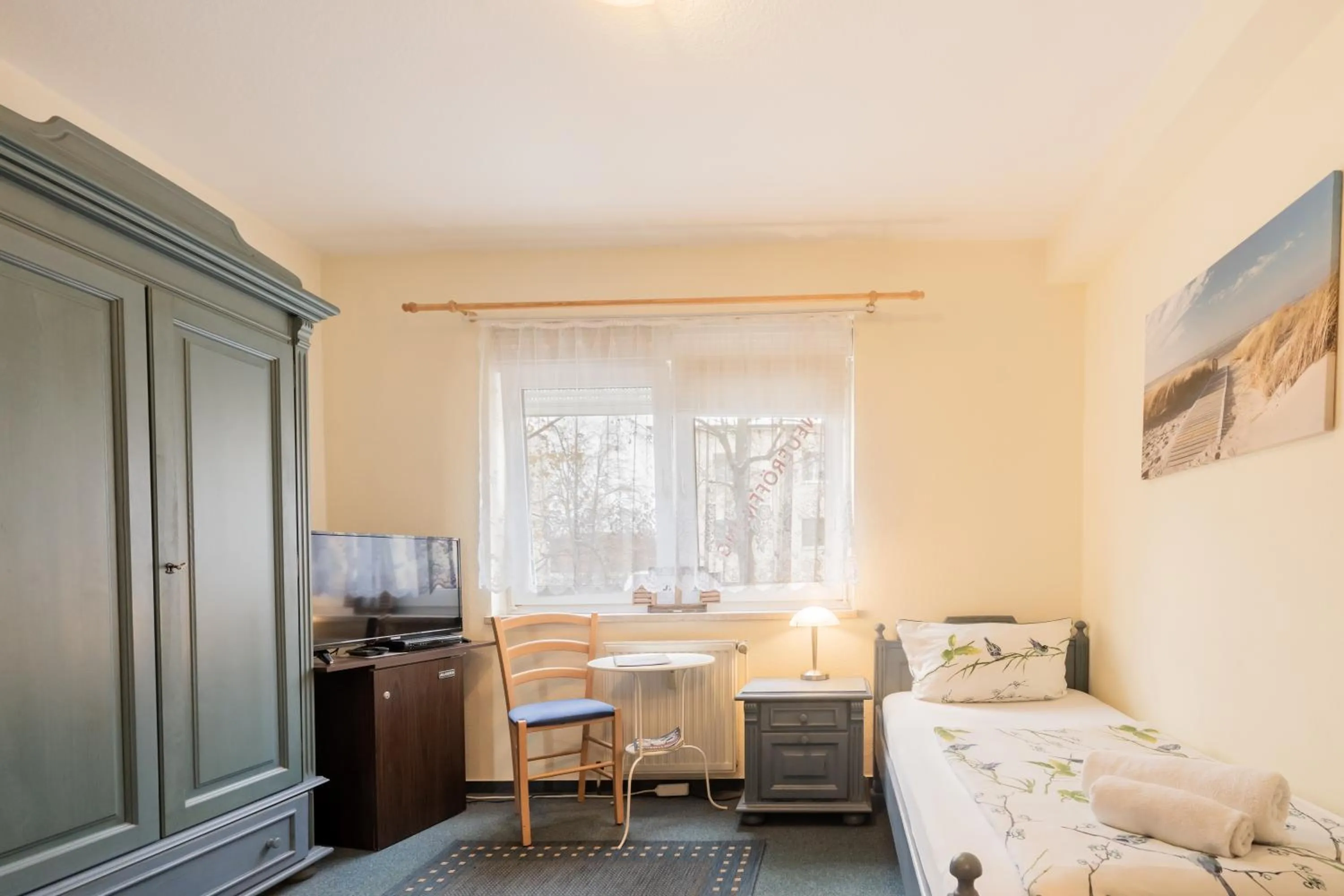 Photo of the whole room in Hotel Dori´s 108