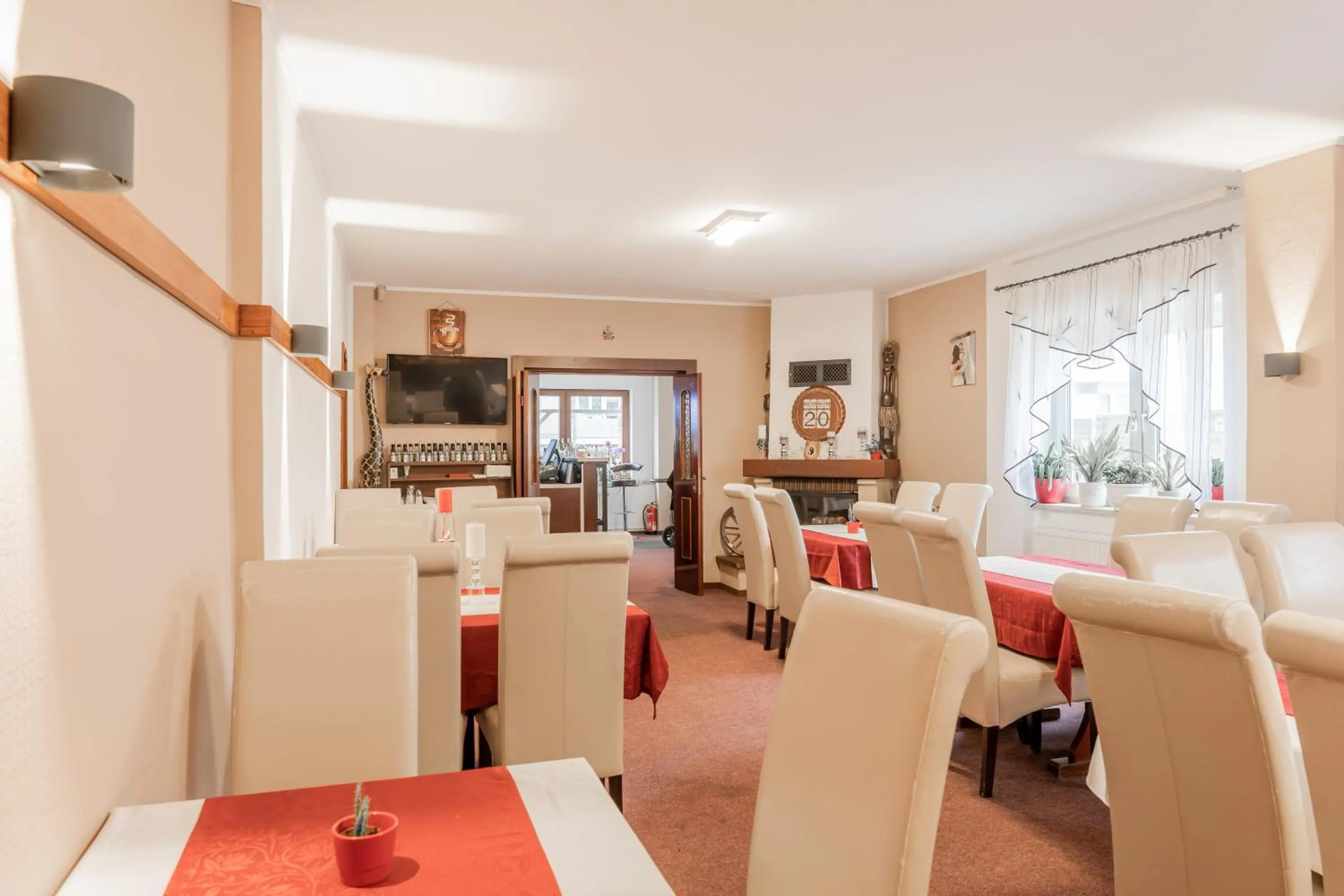 Restaurant/places to eat in Hotel Dori´s 108