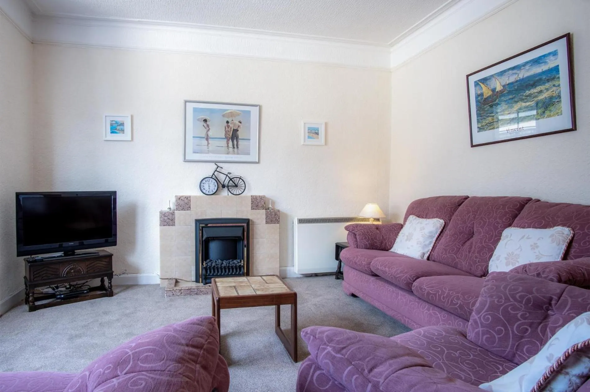 Floor plan in Dragons Den - 2 Bedroom Apartment - Tenby