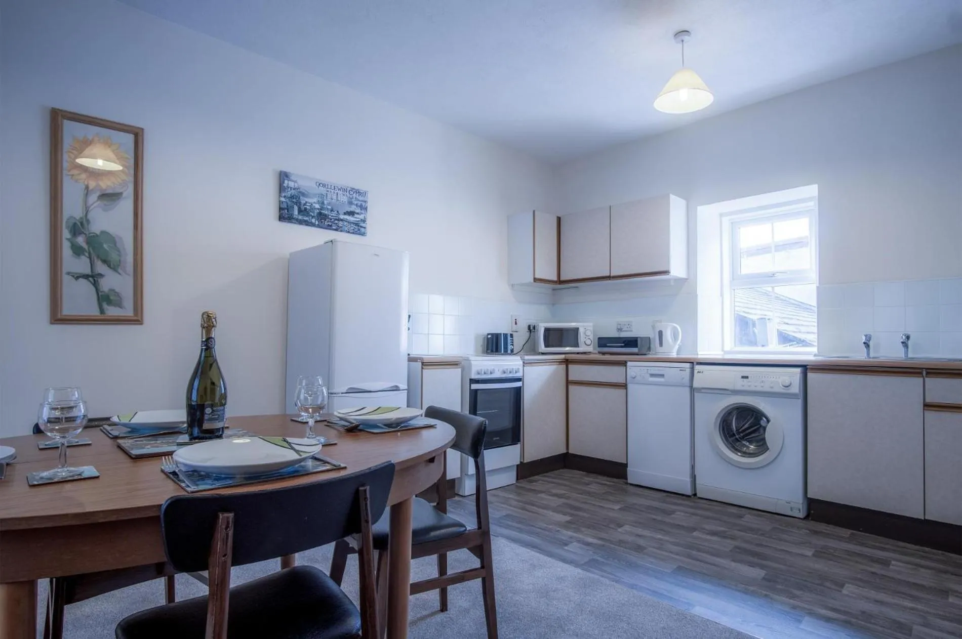 Floor plan in Dragons Den - 2 Bedroom Apartment - Tenby