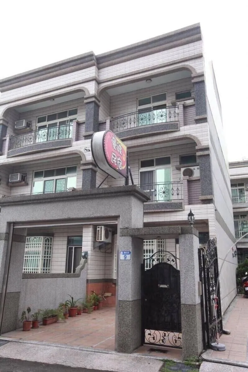 Facade/entrance in Hualian Manpo B&B