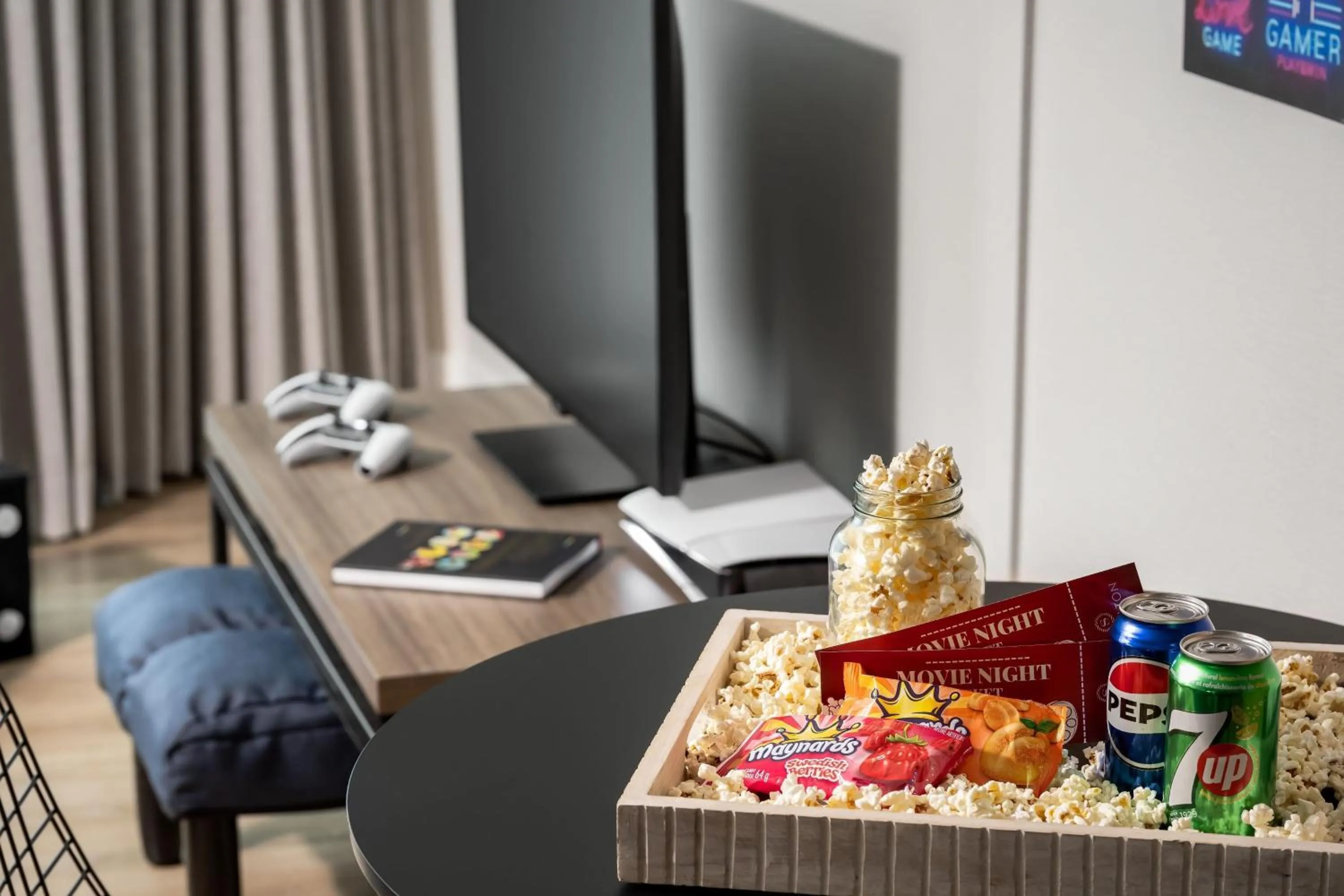 Photo of the whole room in Sheraton Gateway Hotel in Toronto International Airport