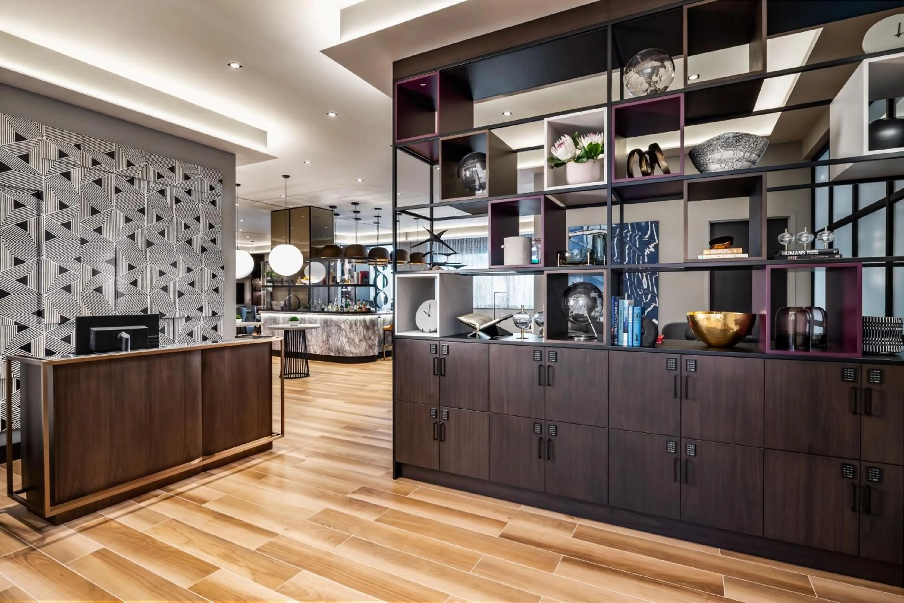 Lounge or bar in Sheraton Gateway Hotel in Toronto International Airport