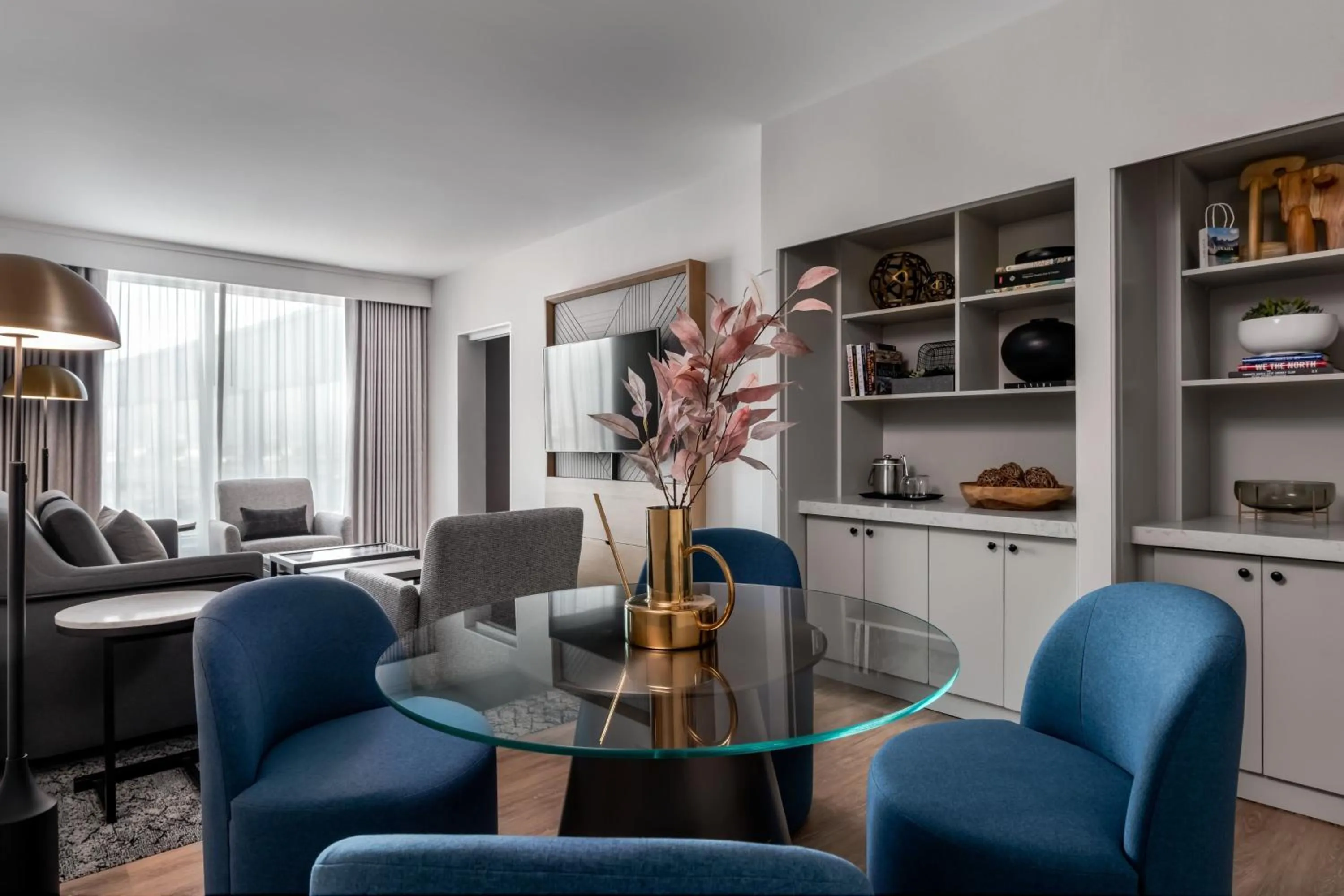 Photo of the whole room in Sheraton Gateway Hotel in Toronto International Airport