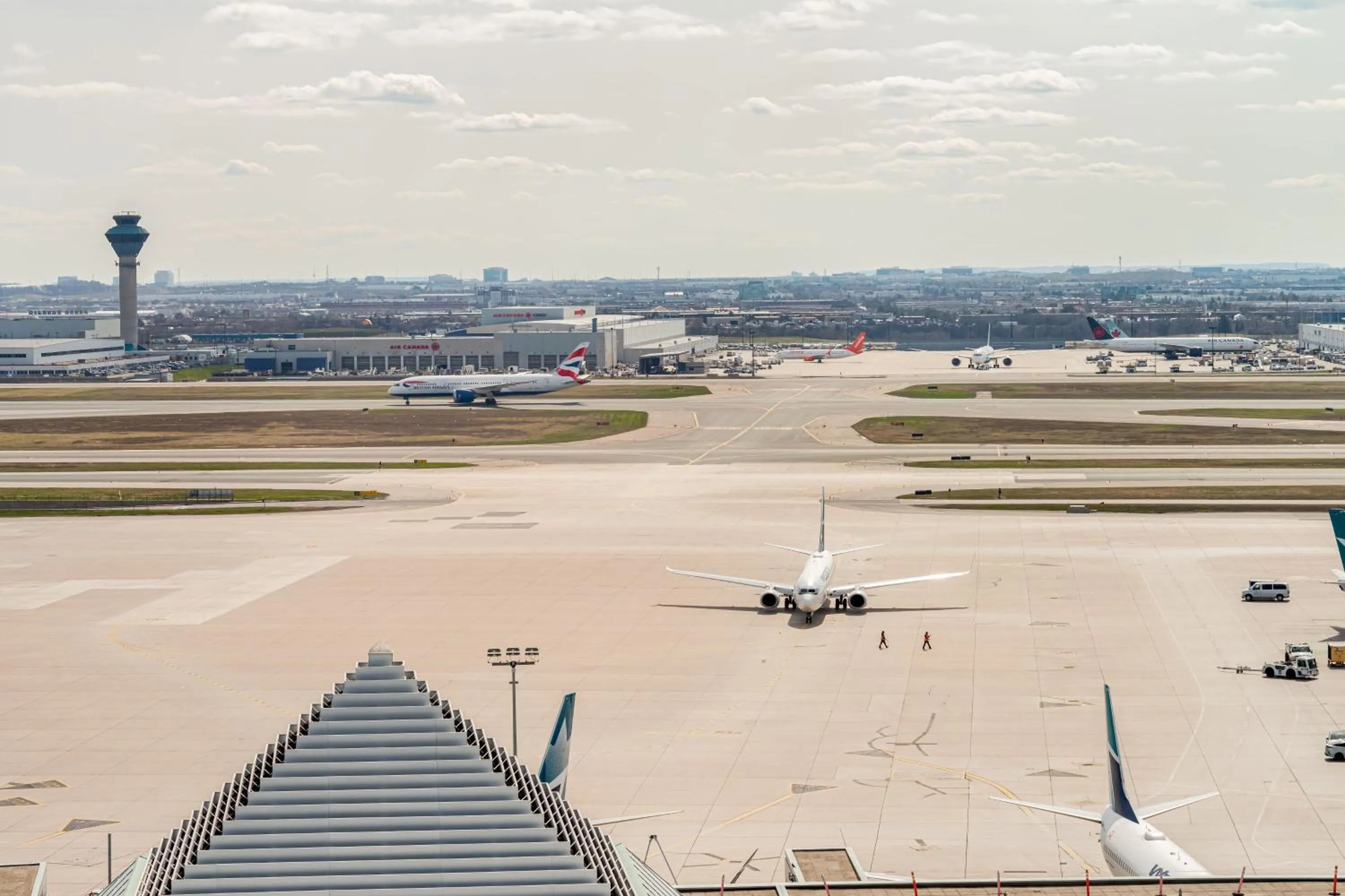 View (from property/room) in Sheraton Gateway Hotel in Toronto International Airport