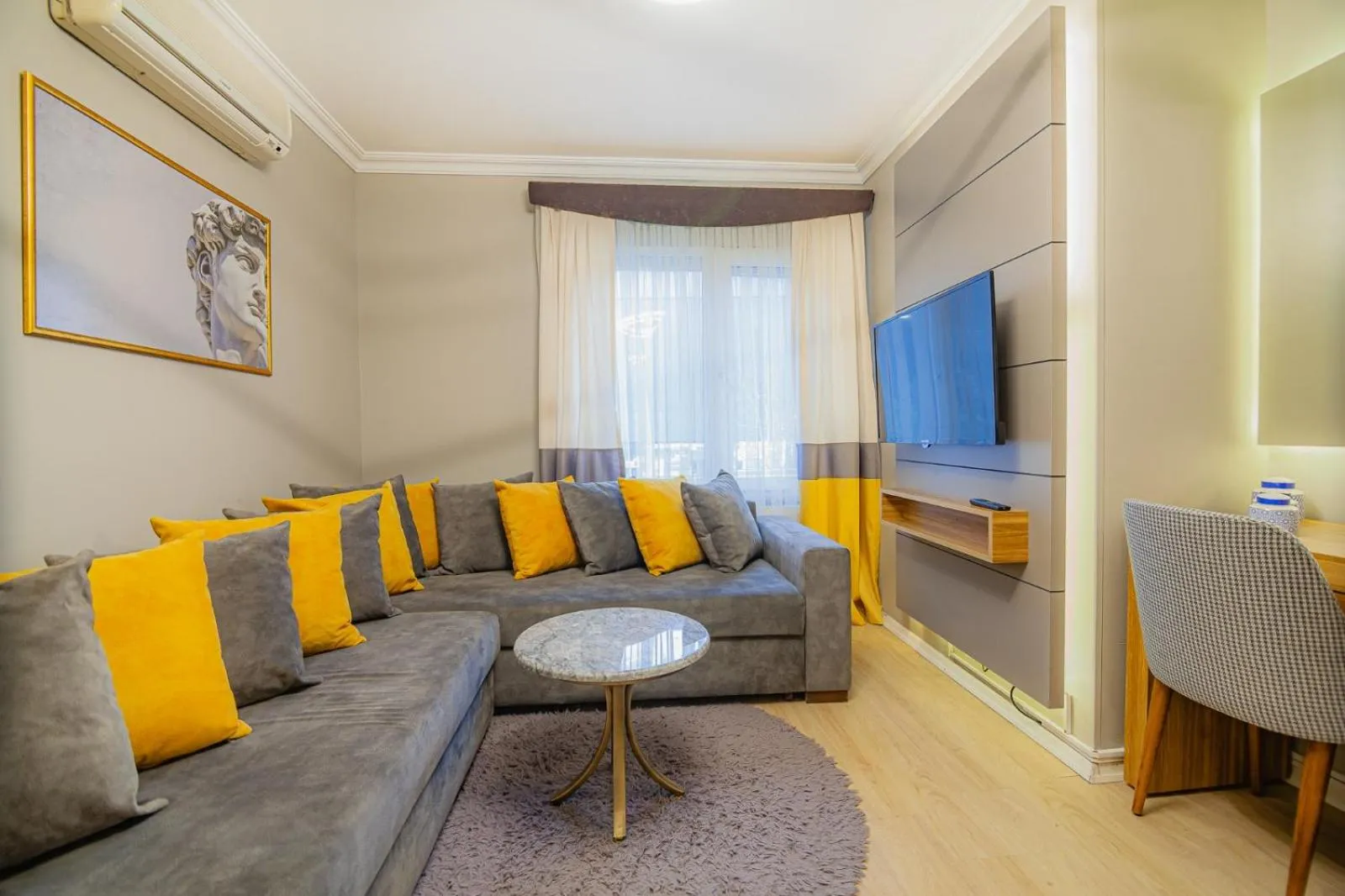 TV and multimedia in La Palace Exclusive Design