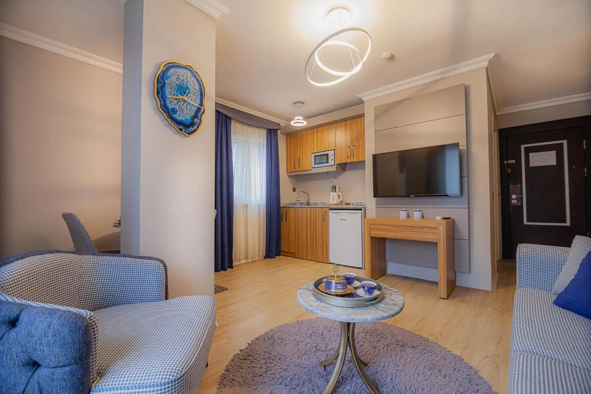 Three-Bedroom Apartment Suite in La Palace Exclusive Design Three-Bedroom Apartment Suite in La Palace Exclusive Design