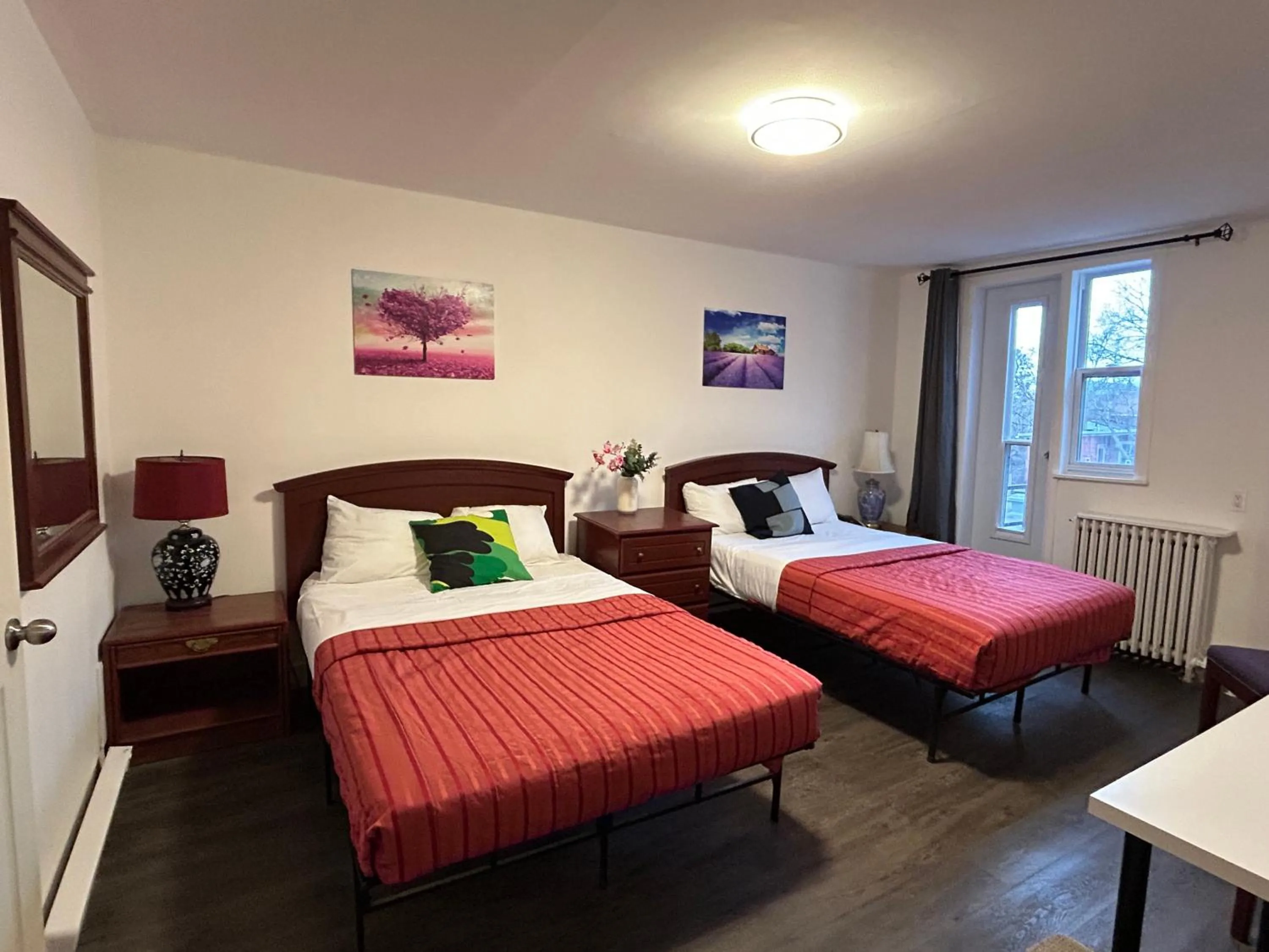 Bed in Hotel La Residence du Voyageur