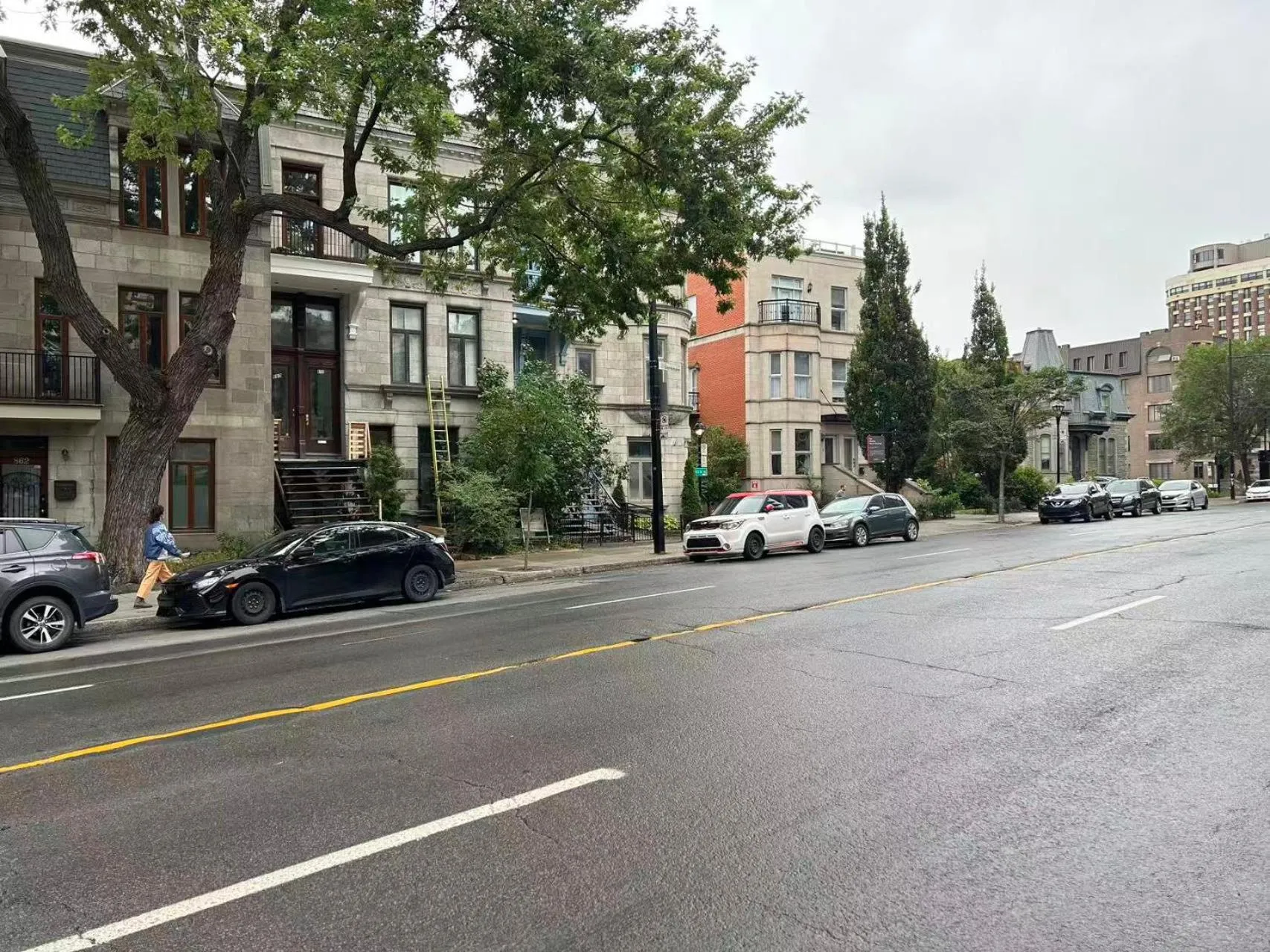 Parking in Hotel La Residence du Voyageur