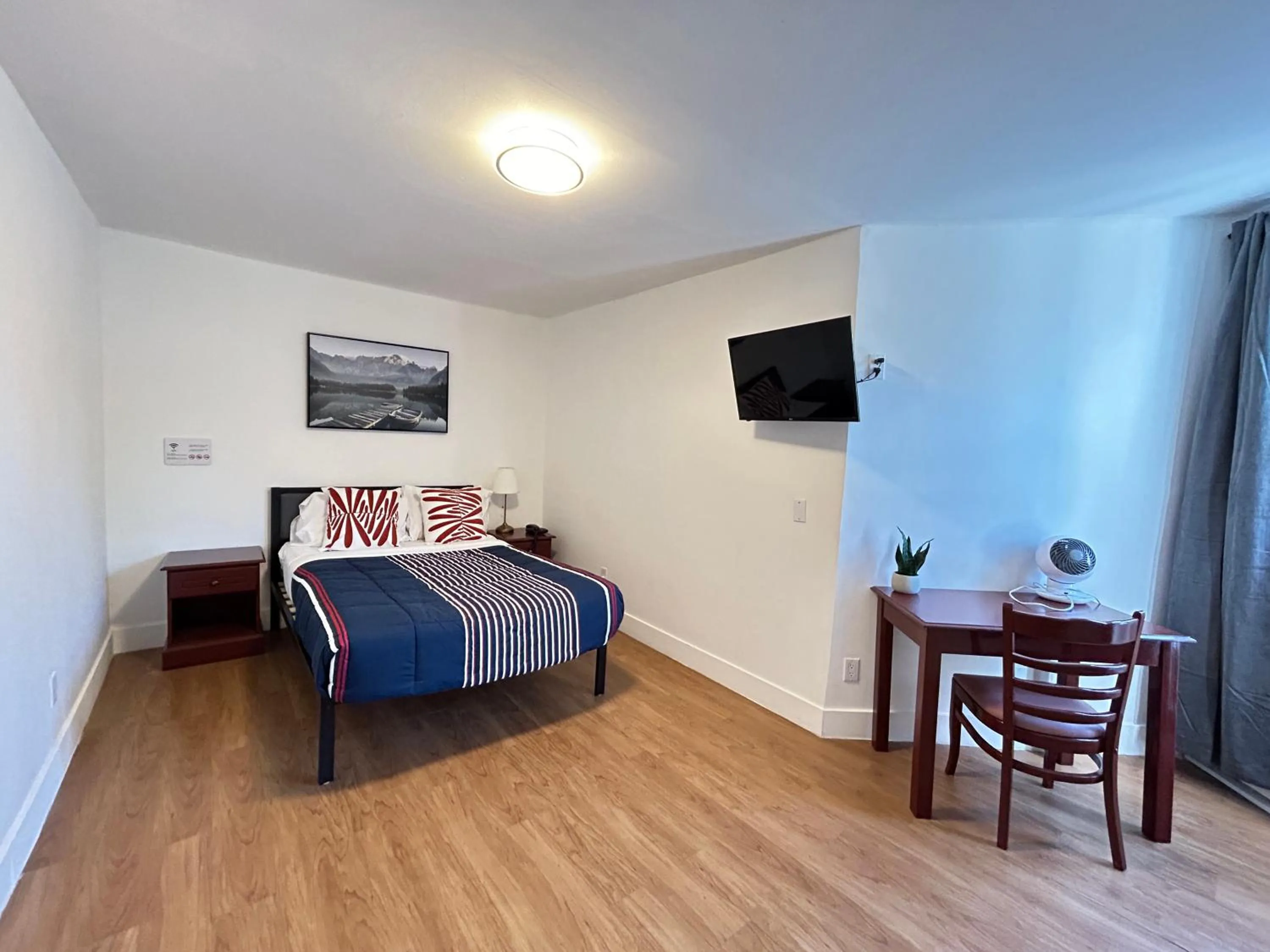 Bed in Hotel La Residence du Voyageur