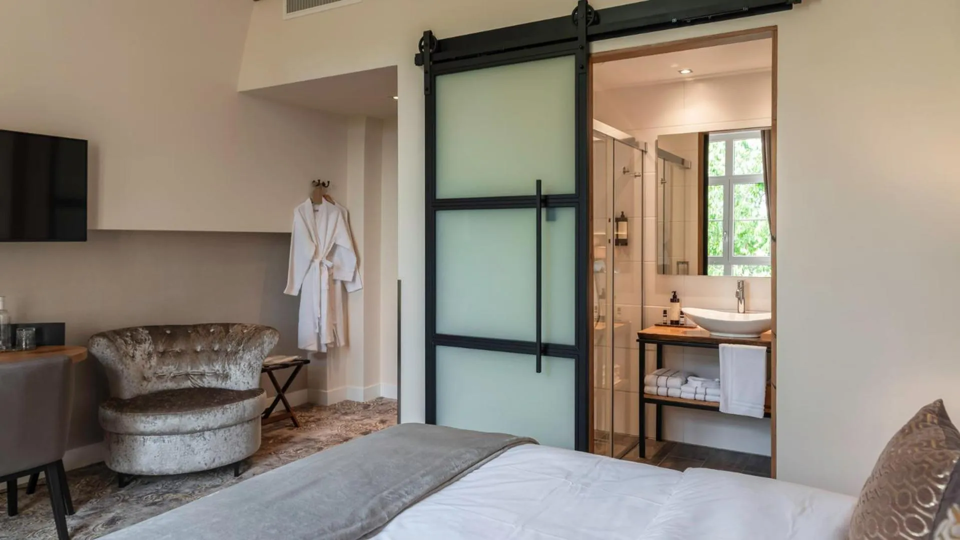 Bed in KerkHotel Biervliet