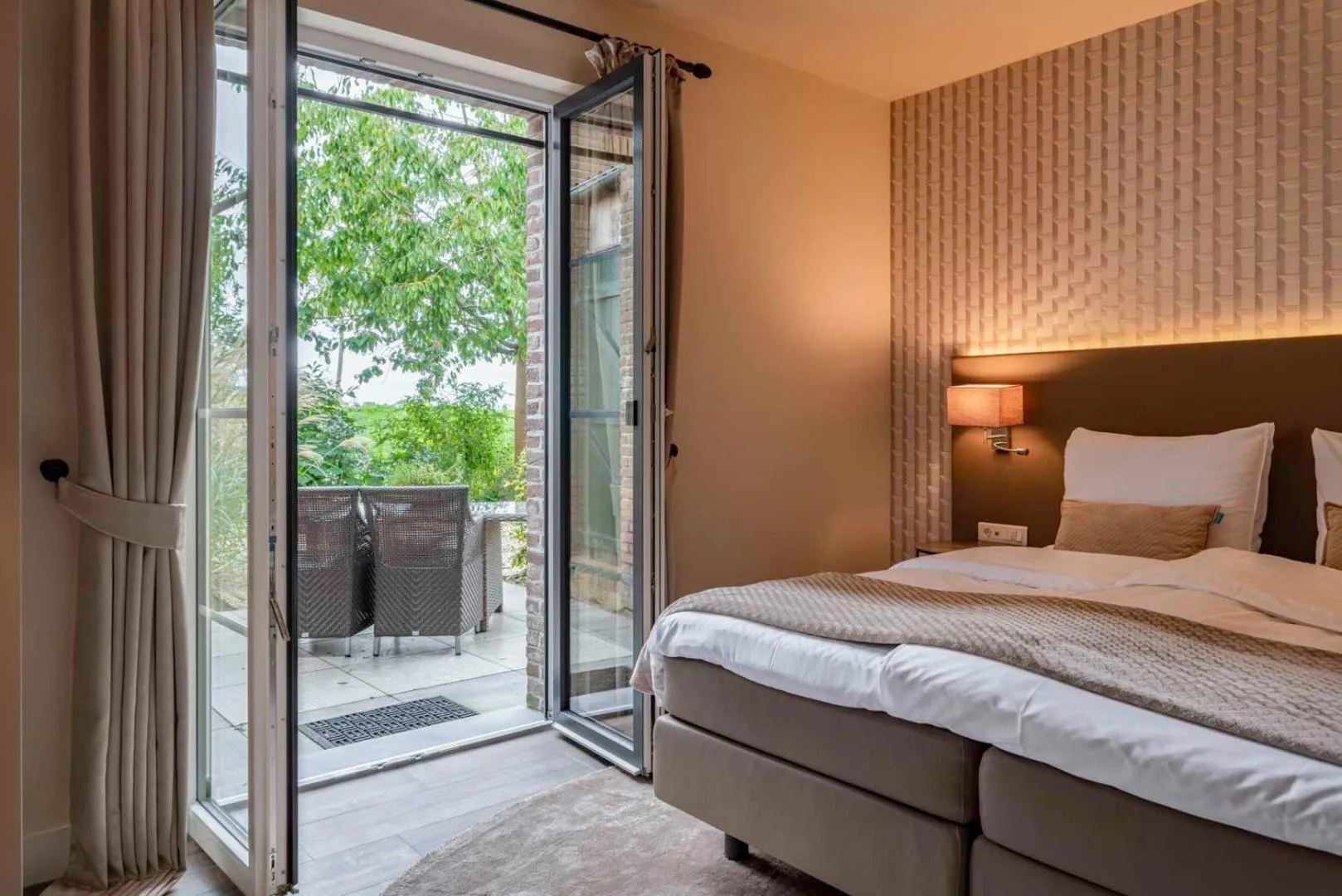 Bed in KerkHotel Biervliet