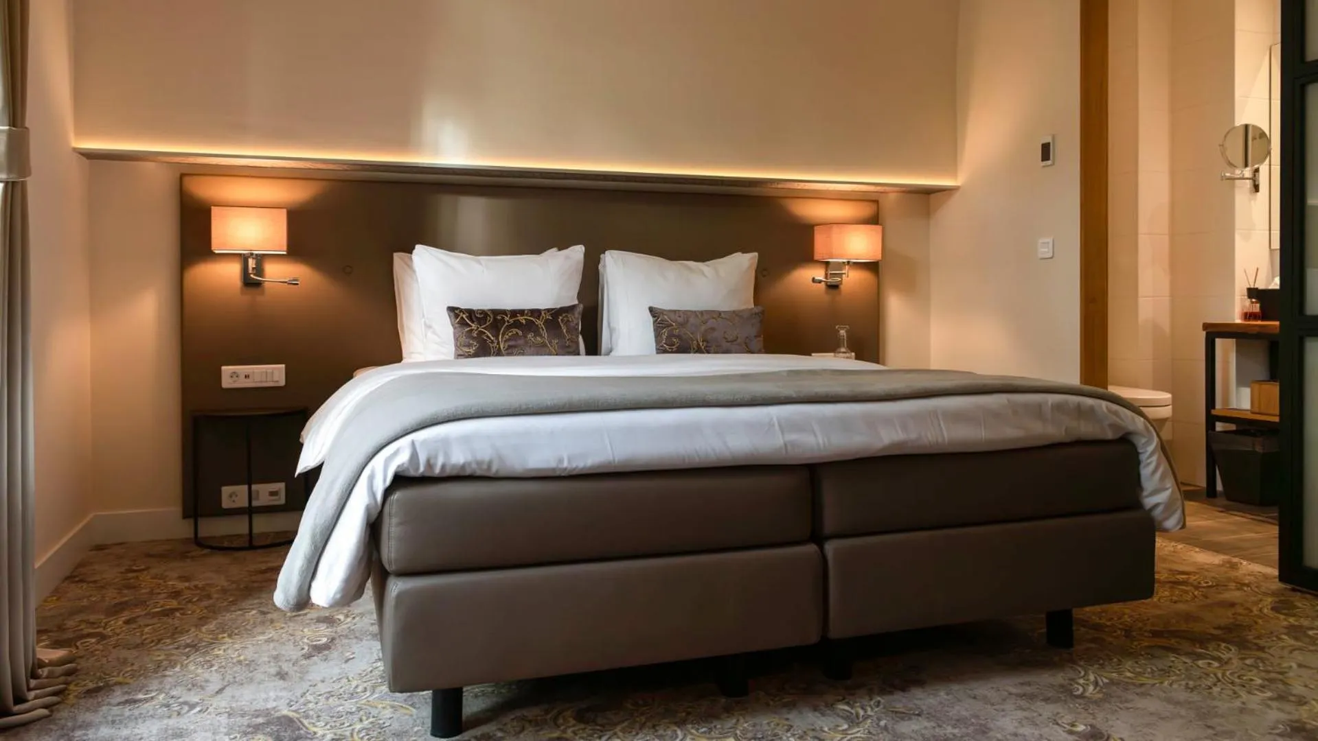 Bed in KerkHotel Biervliet