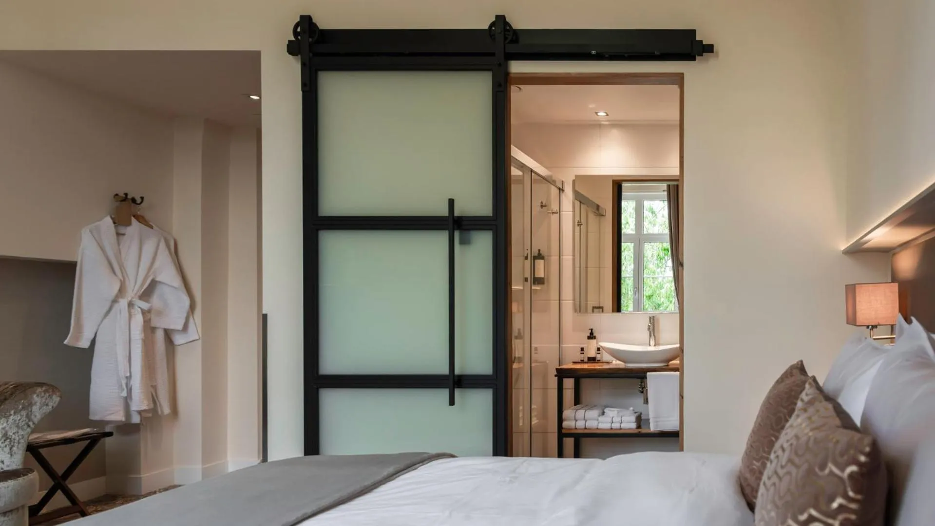 Bed in KerkHotel Biervliet