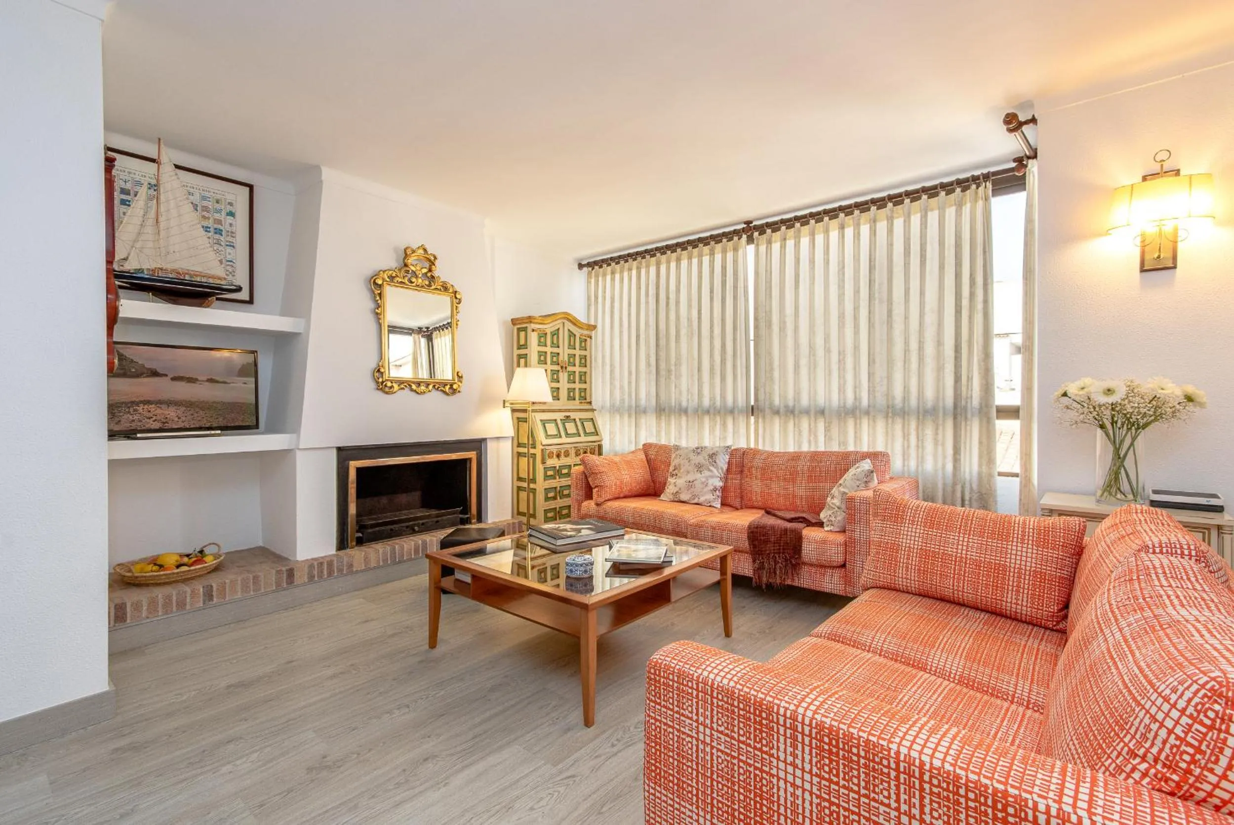 Living room in Apartment Almirall in Puerto Pollensa By homevillas360