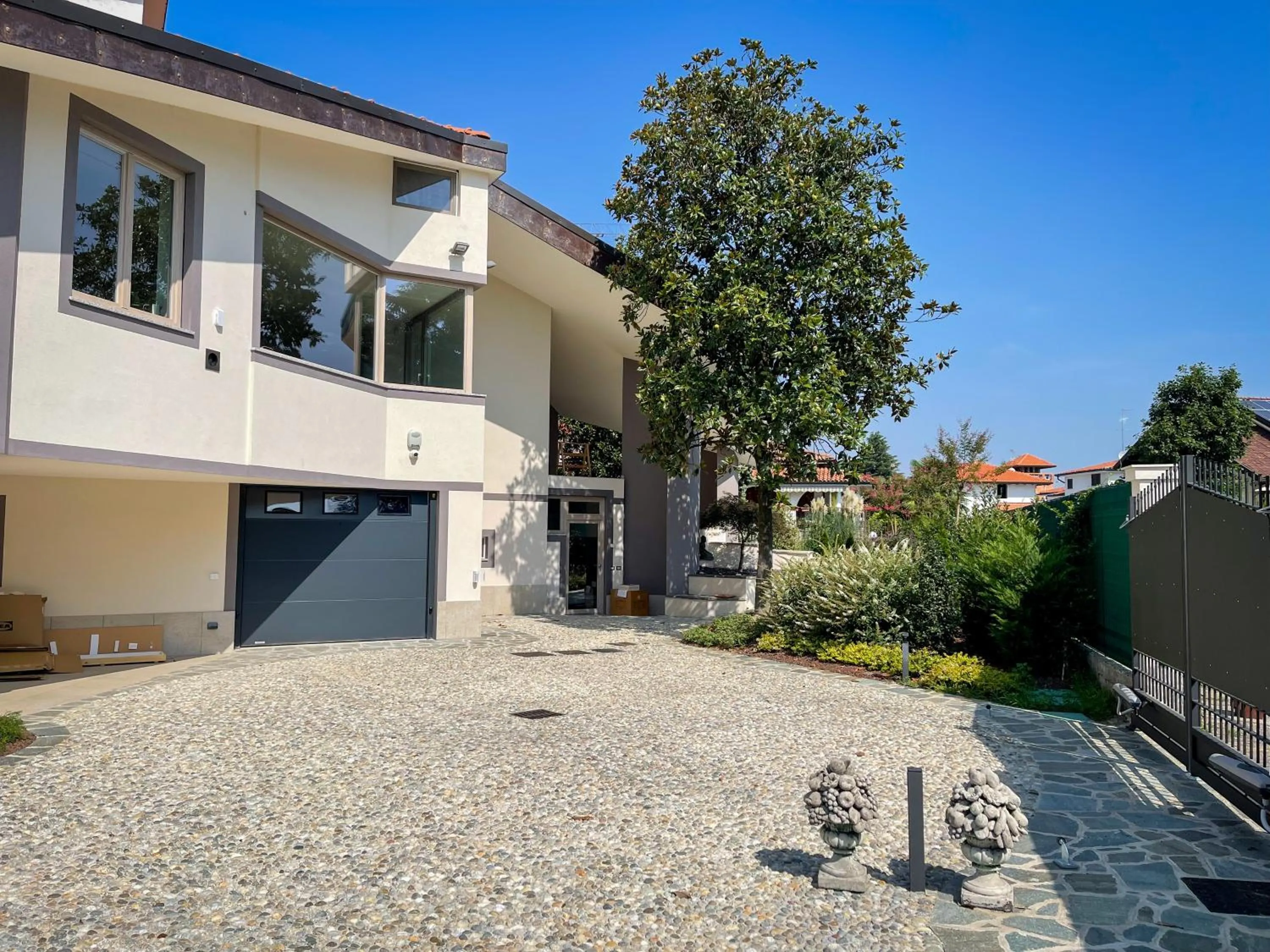 Parking in Stella House B&B + Free park